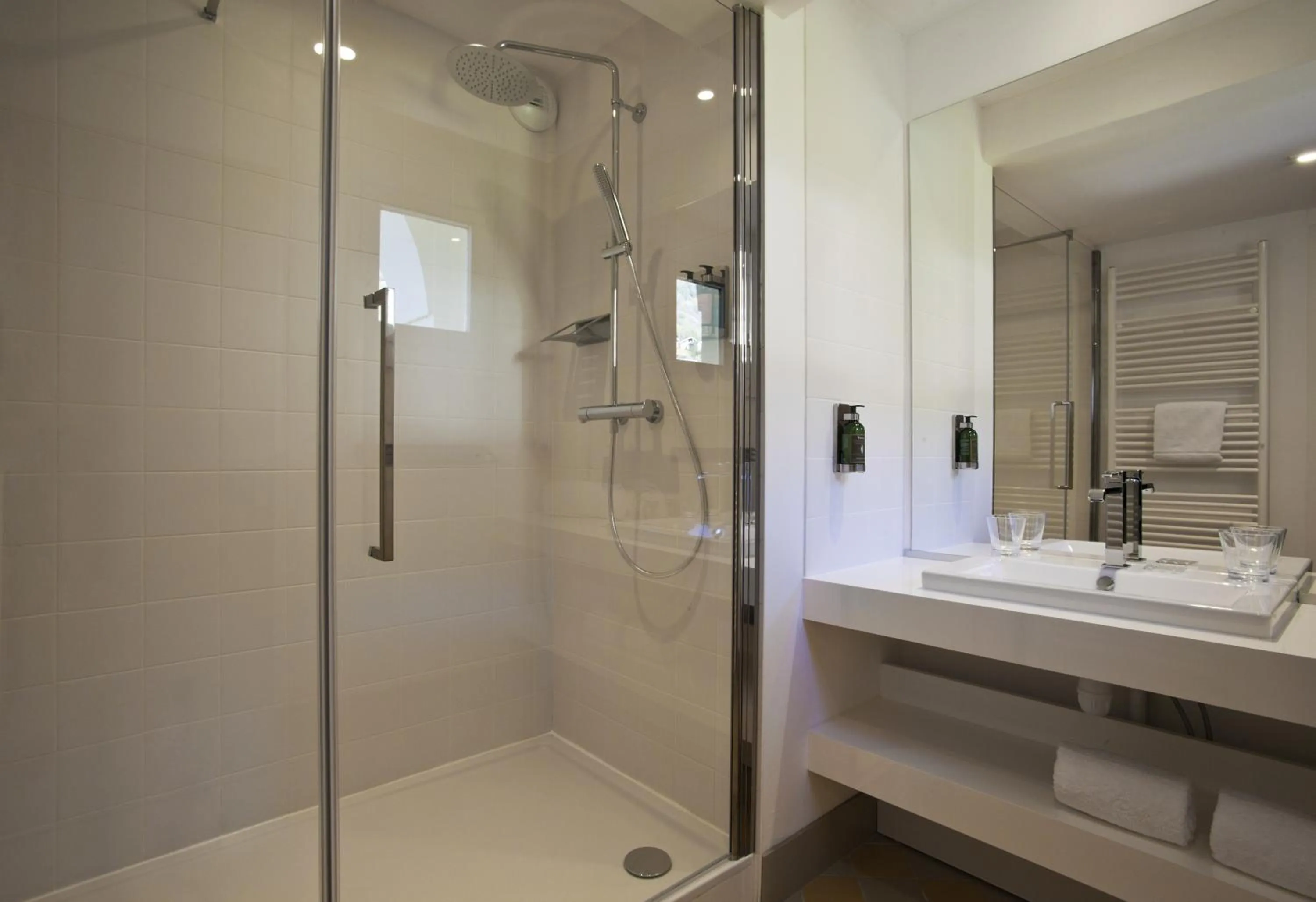 Bathroom in B&B HOME Brides-les-Bains Les 3 Vallées