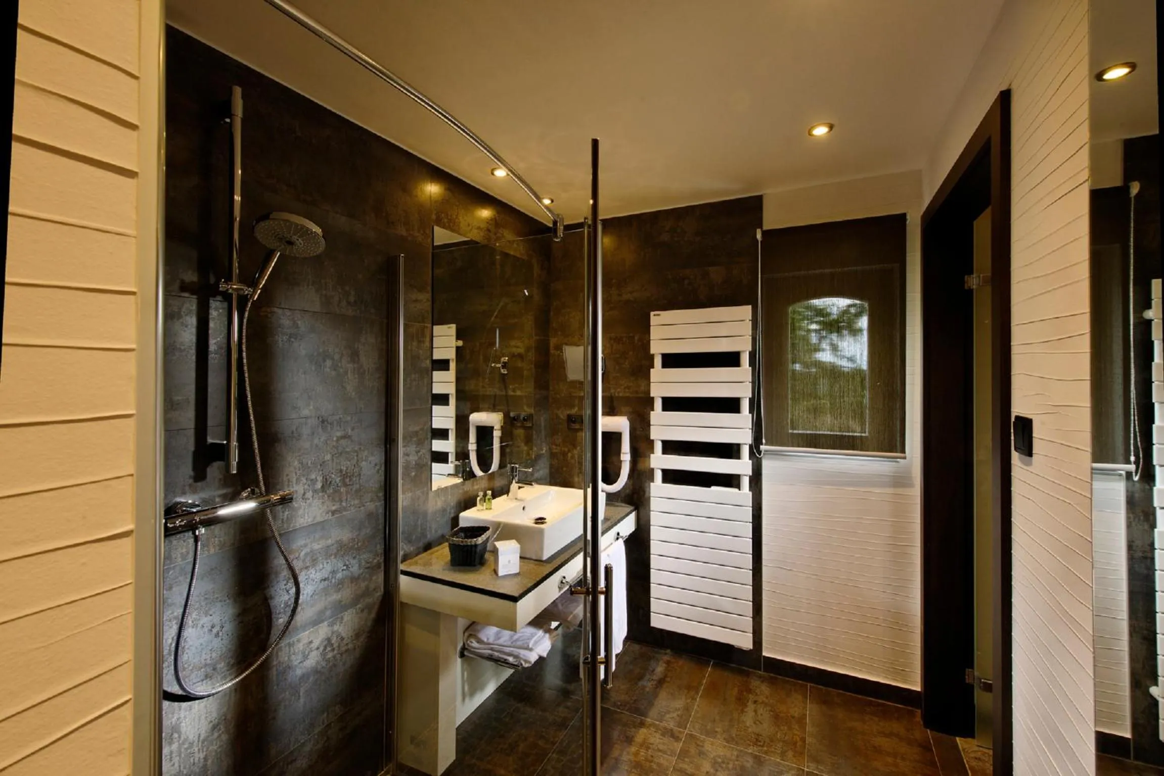 Bathroom in Hotel Restaurant L'Ami Fritz