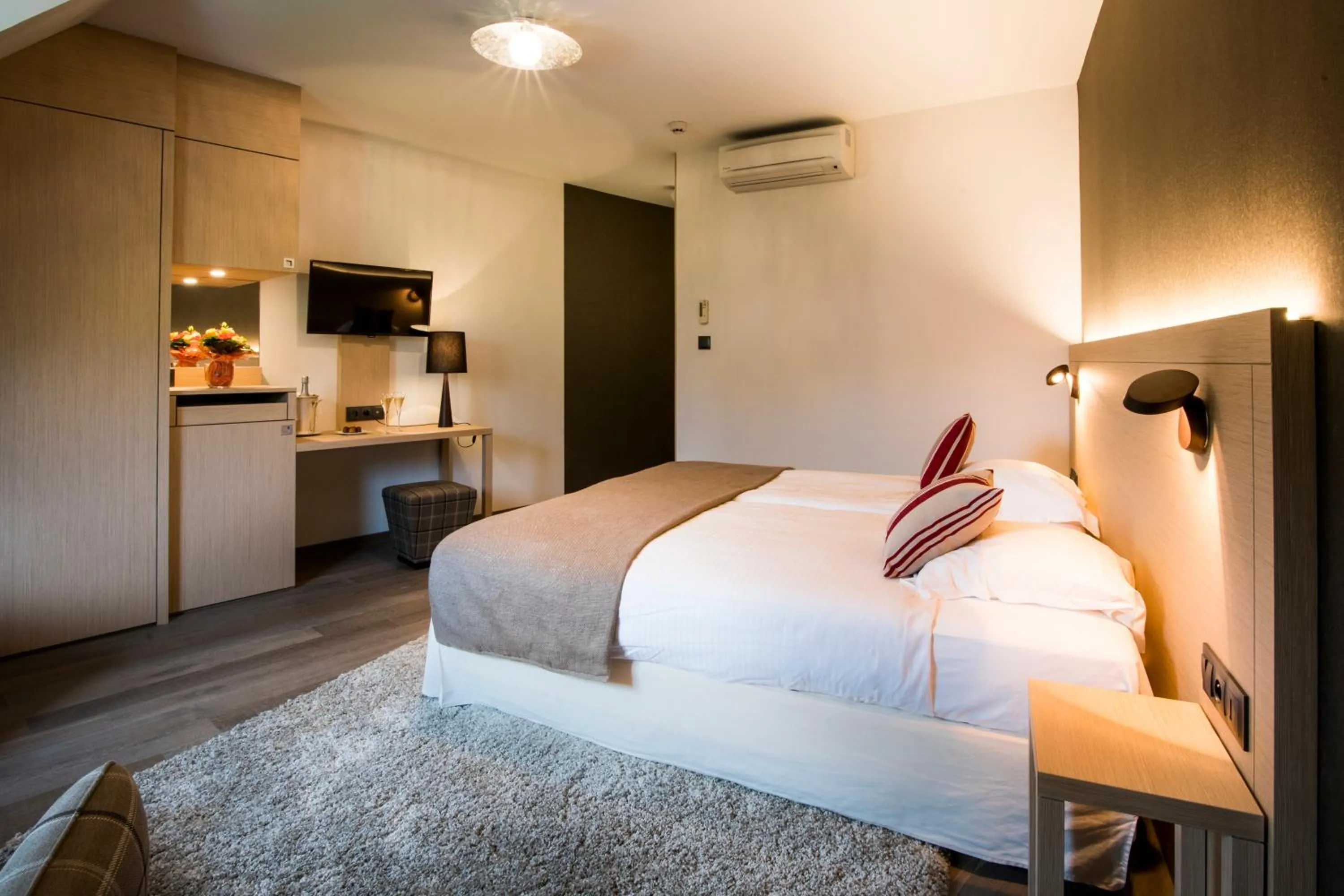 Bedroom, Bed in Hotel Restaurant L'Ami Fritz