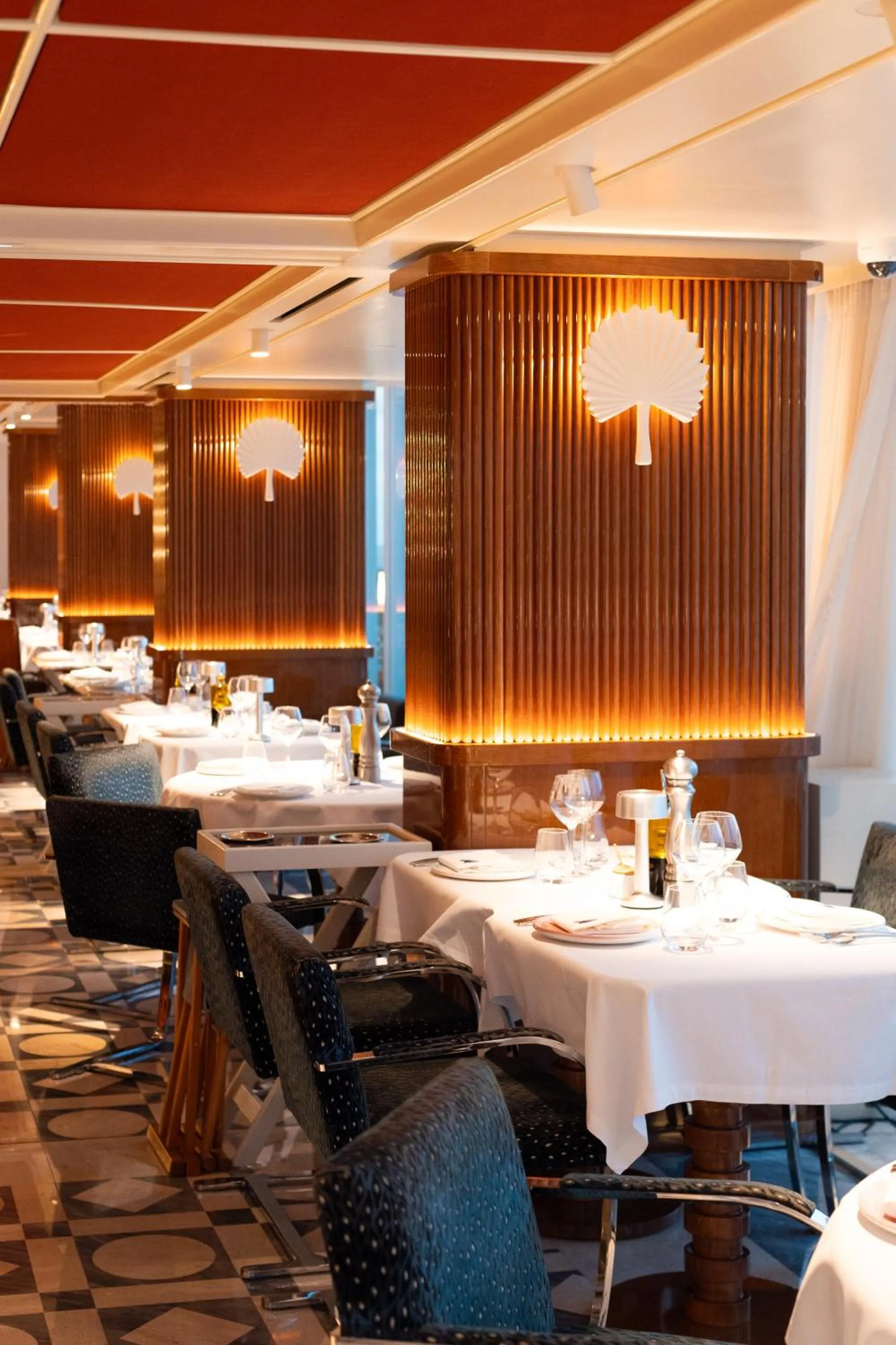 Restaurant/places to eat in Port Palace