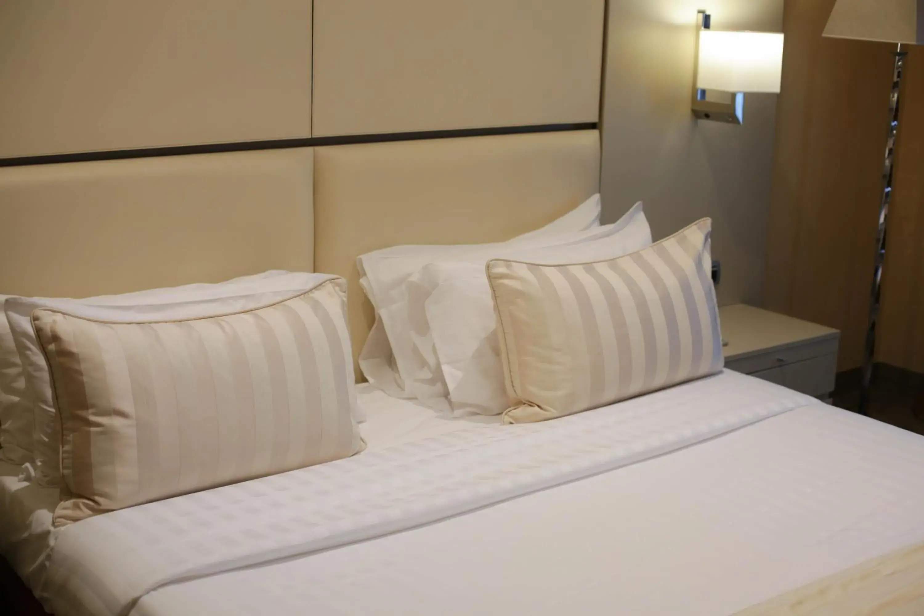 Bed in Port Palace Bed in Port Palace