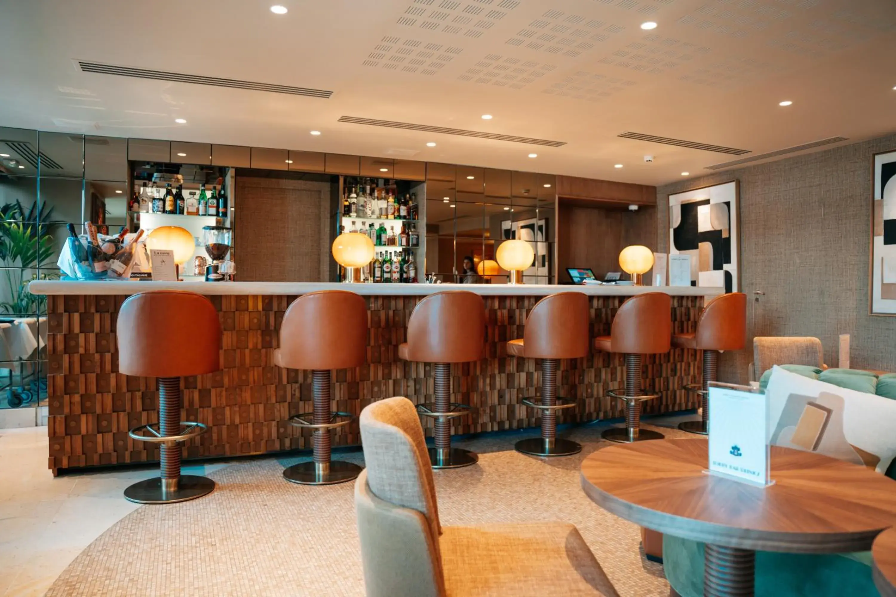 Restaurant/places to eat in Port Palace Restaurant/places to eat in Port Palace