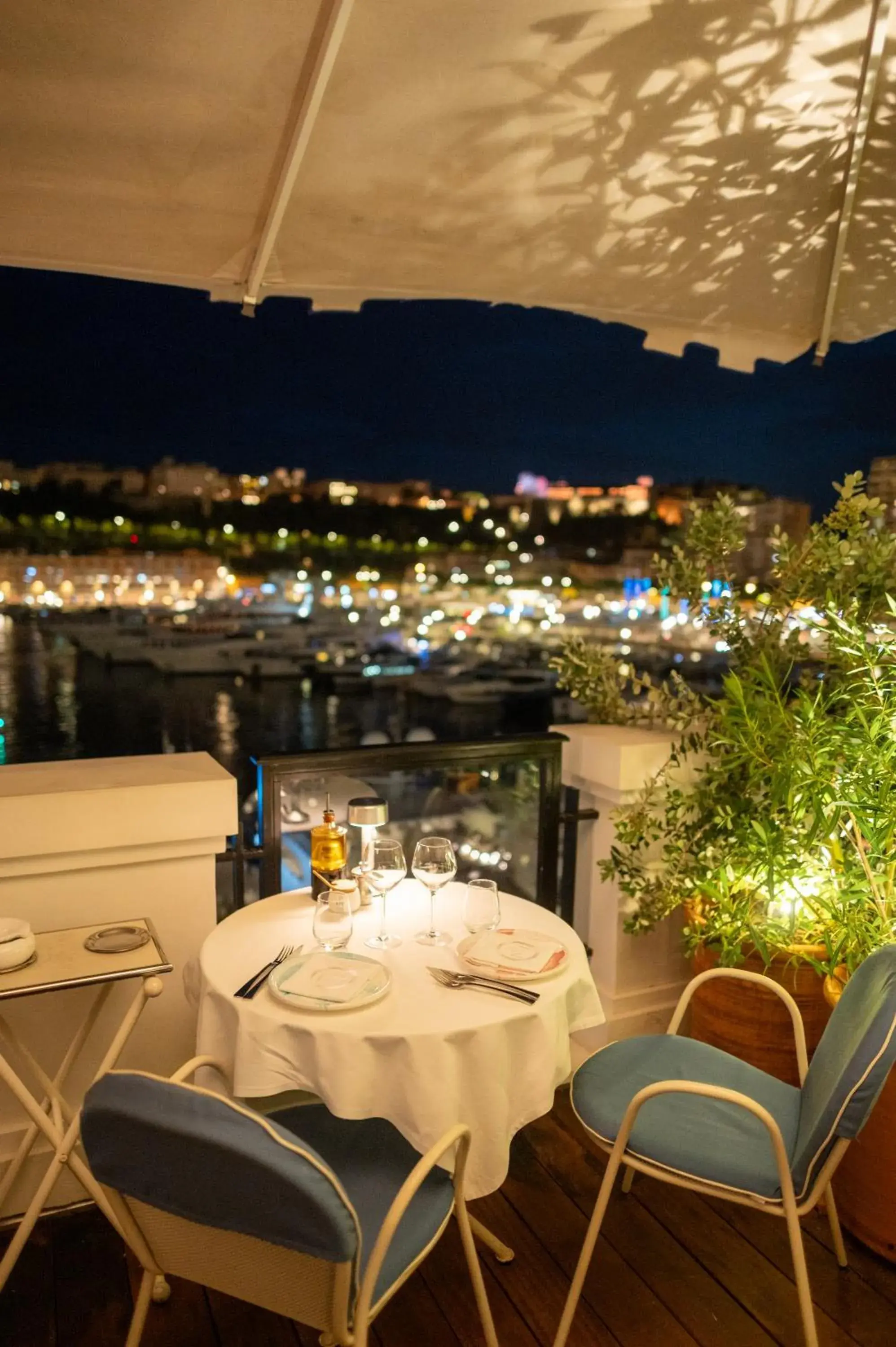 Restaurant/places to eat in Port Palace Restaurant/places to eat in Port Palace