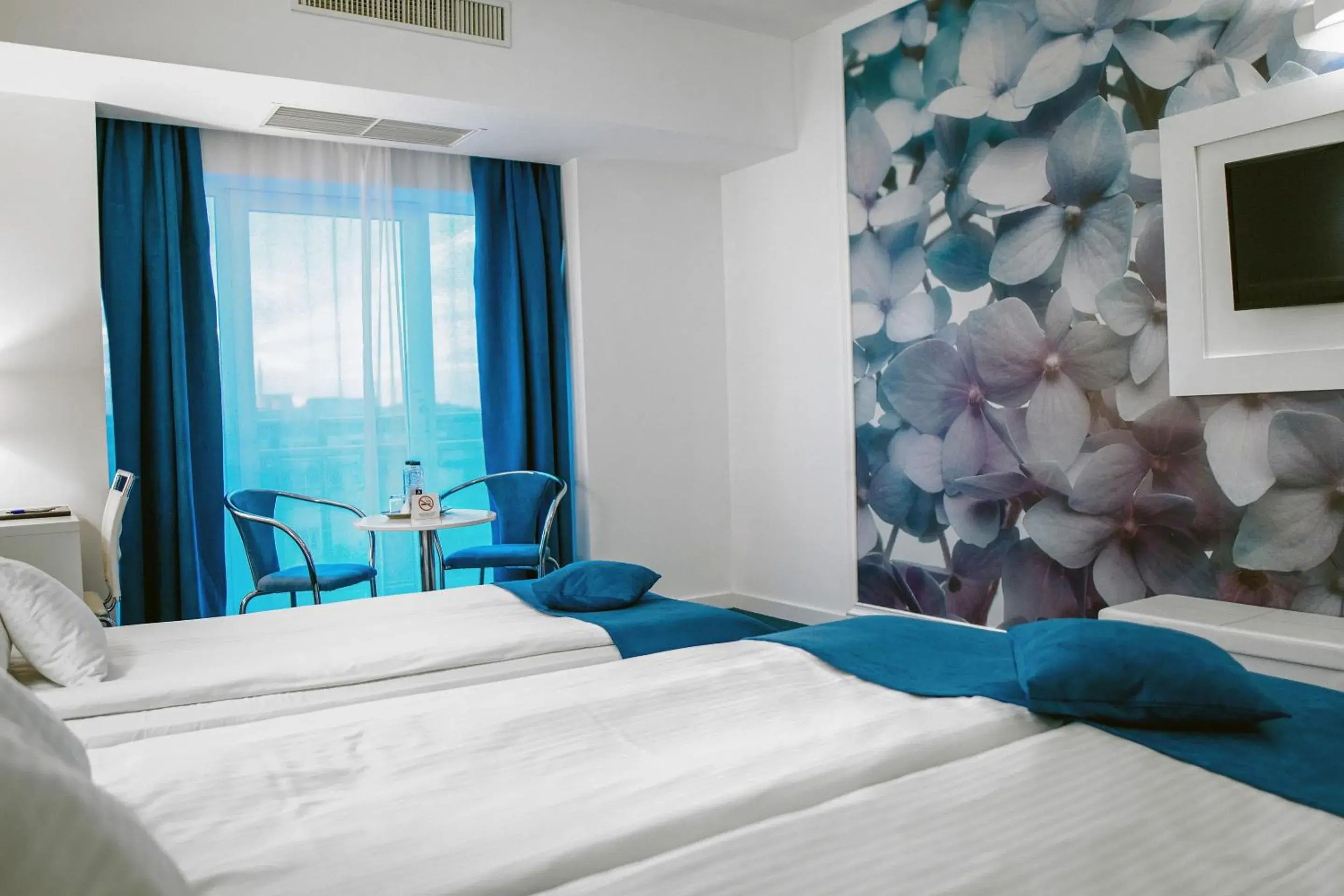 Bed in Continental Forum Constanta Bed in Continental Forum Constanta