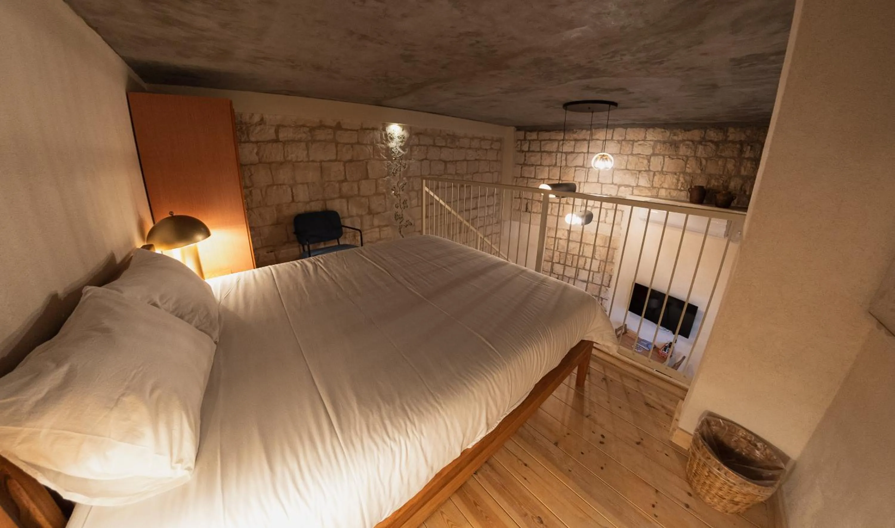 Bed in Khalil lane in the Village