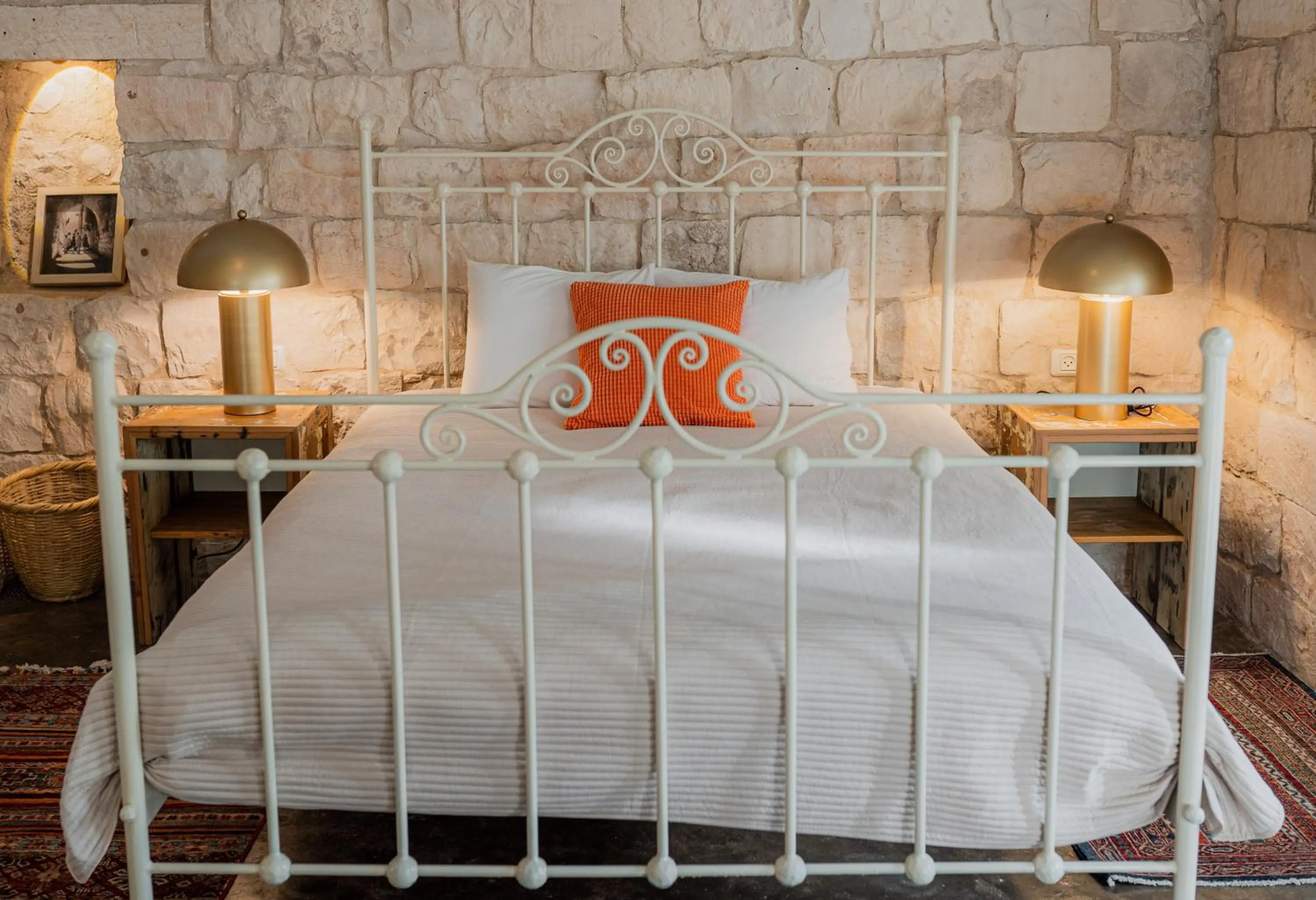 Bed in Khalil lane in the Village