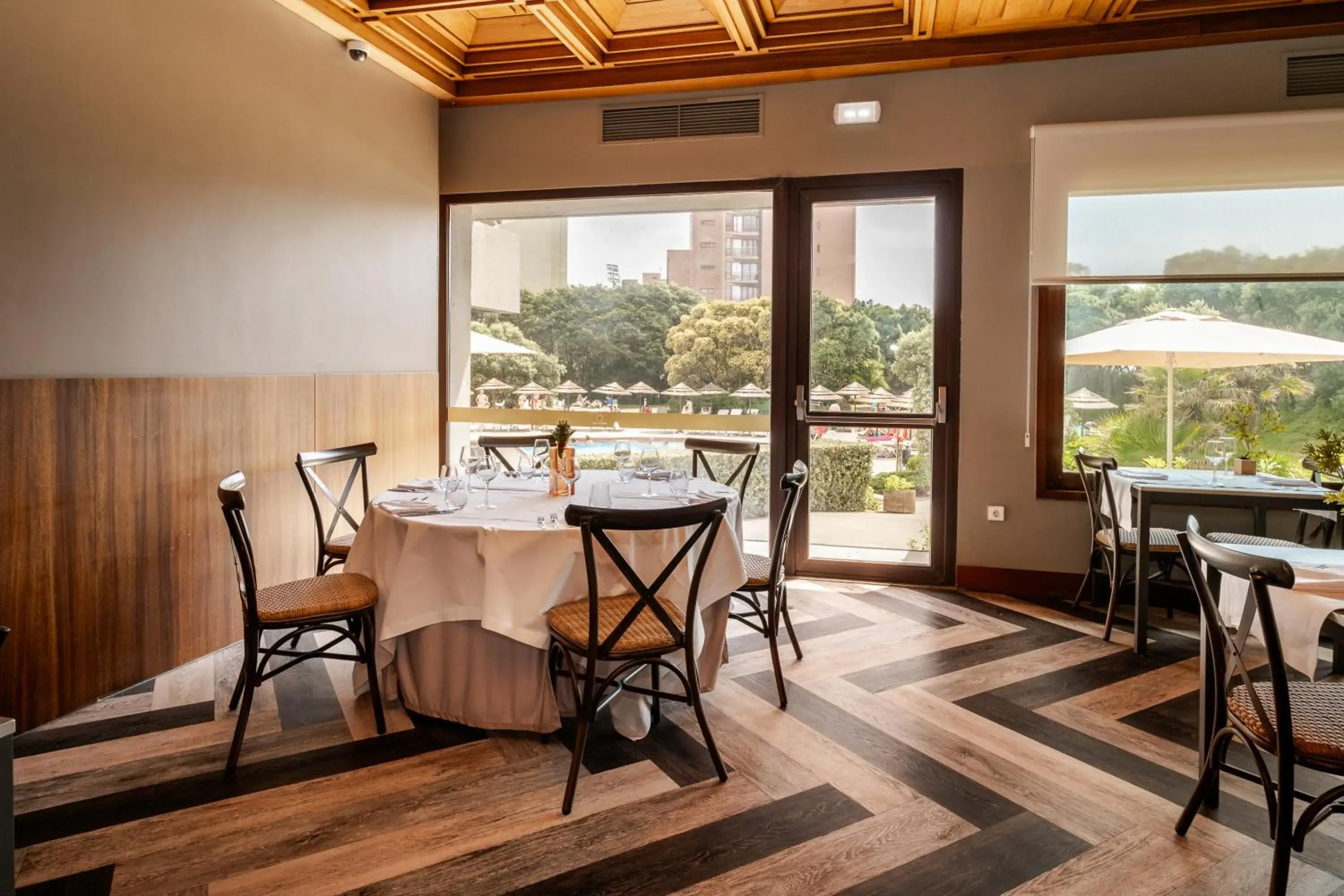 Restaurant/places to eat in Axis Vermar Conference & Beach Hotel Restaurant/places to eat in Axis Vermar Conference & Beach Hotel