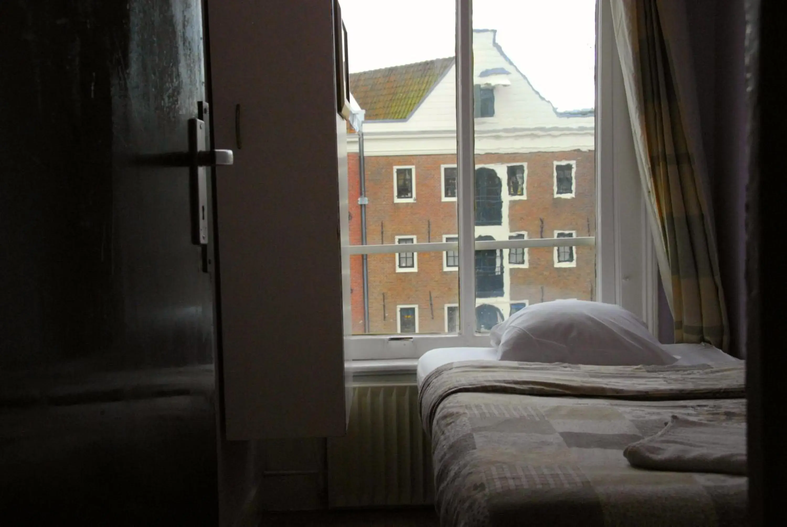 Single Room with Shared Bathroom in Hotel Tamara Single Room with Shared Bathroom in Hotel Tamara