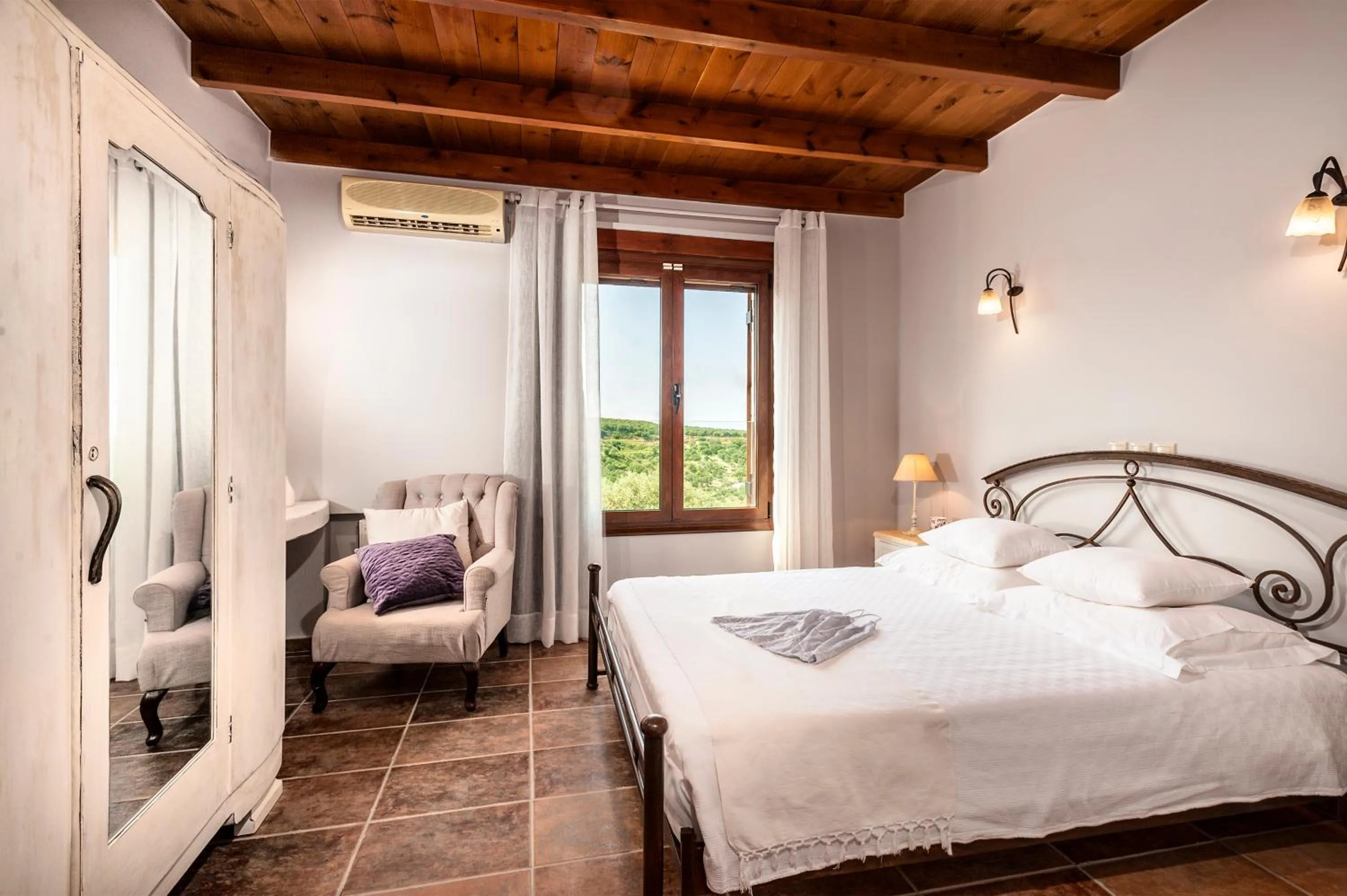 Bedroom, Bed in My Villa Dafni