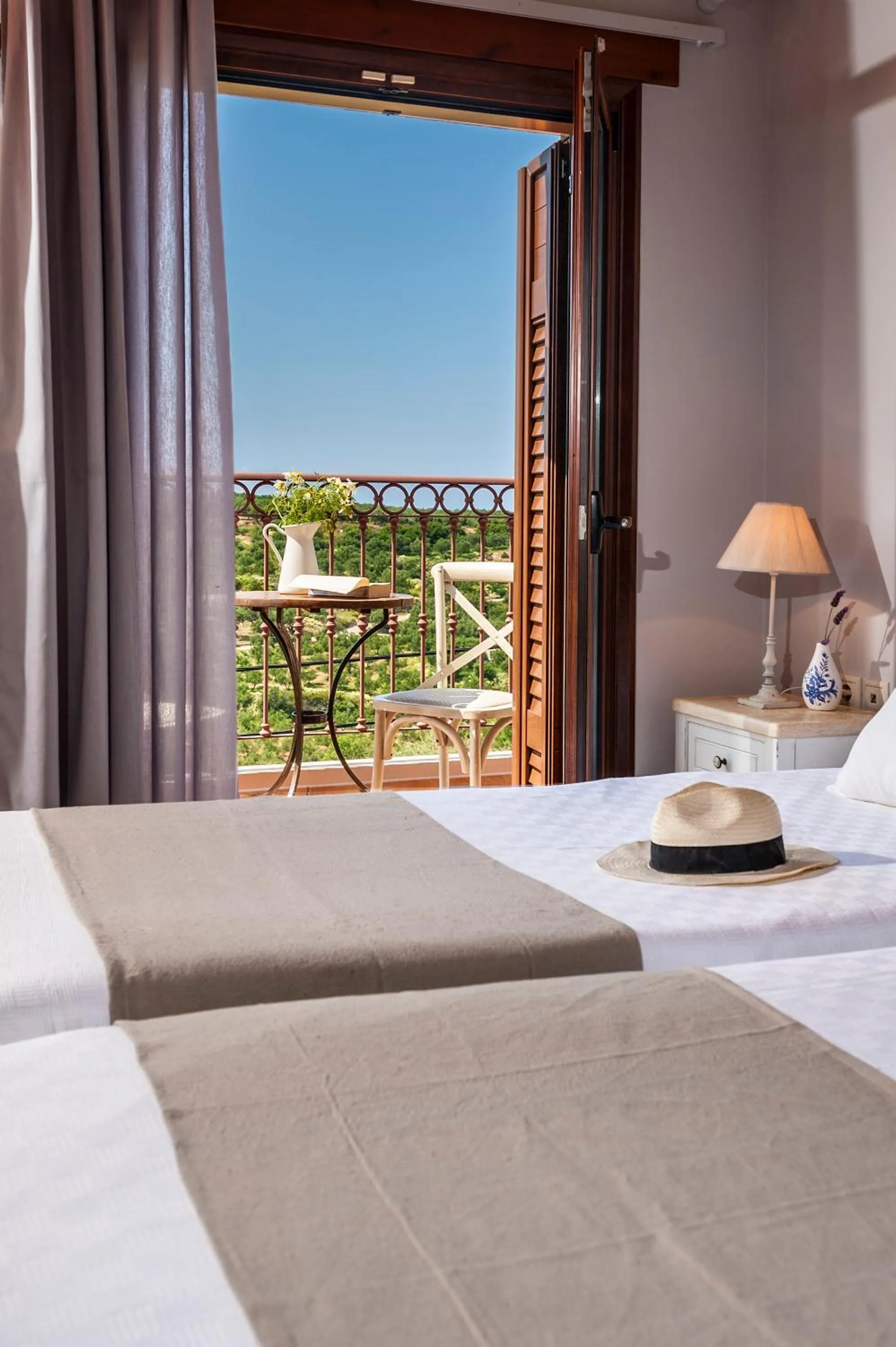 Bedroom, Bed in My Villa Dafni