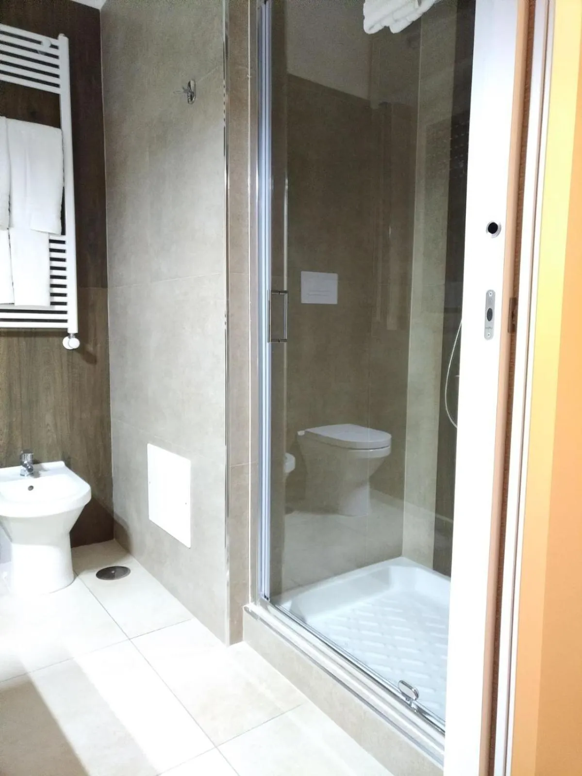 Bathroom in Brain Rooms & Suite