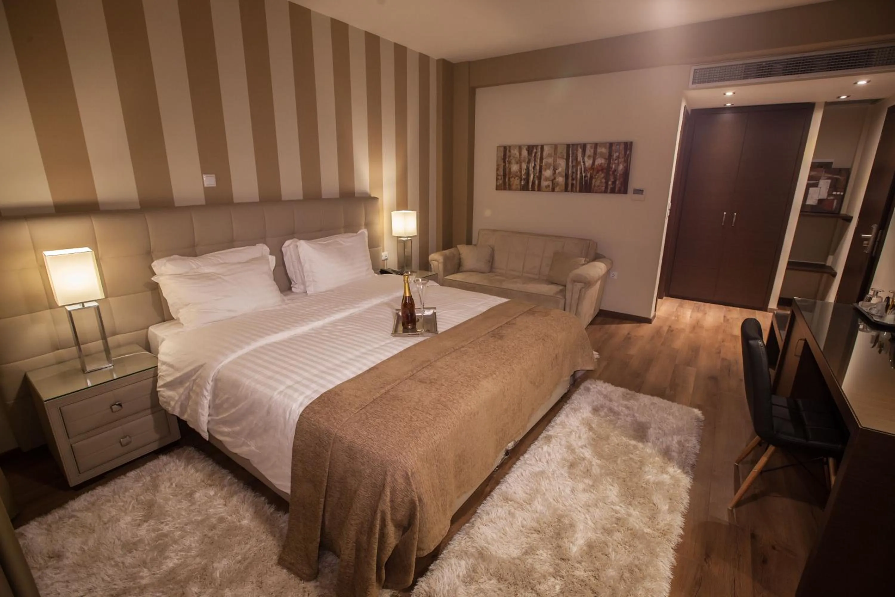 Photo of the whole room, Bed in Diamond City Living