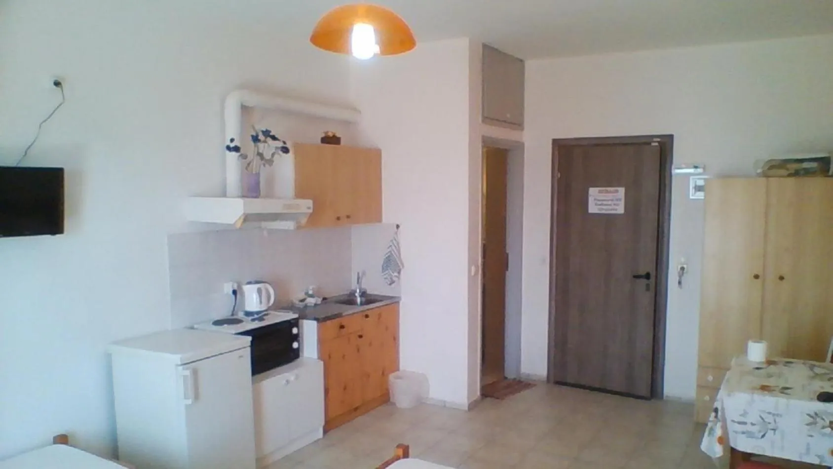 Kitchen or kitchenette in Apollon
