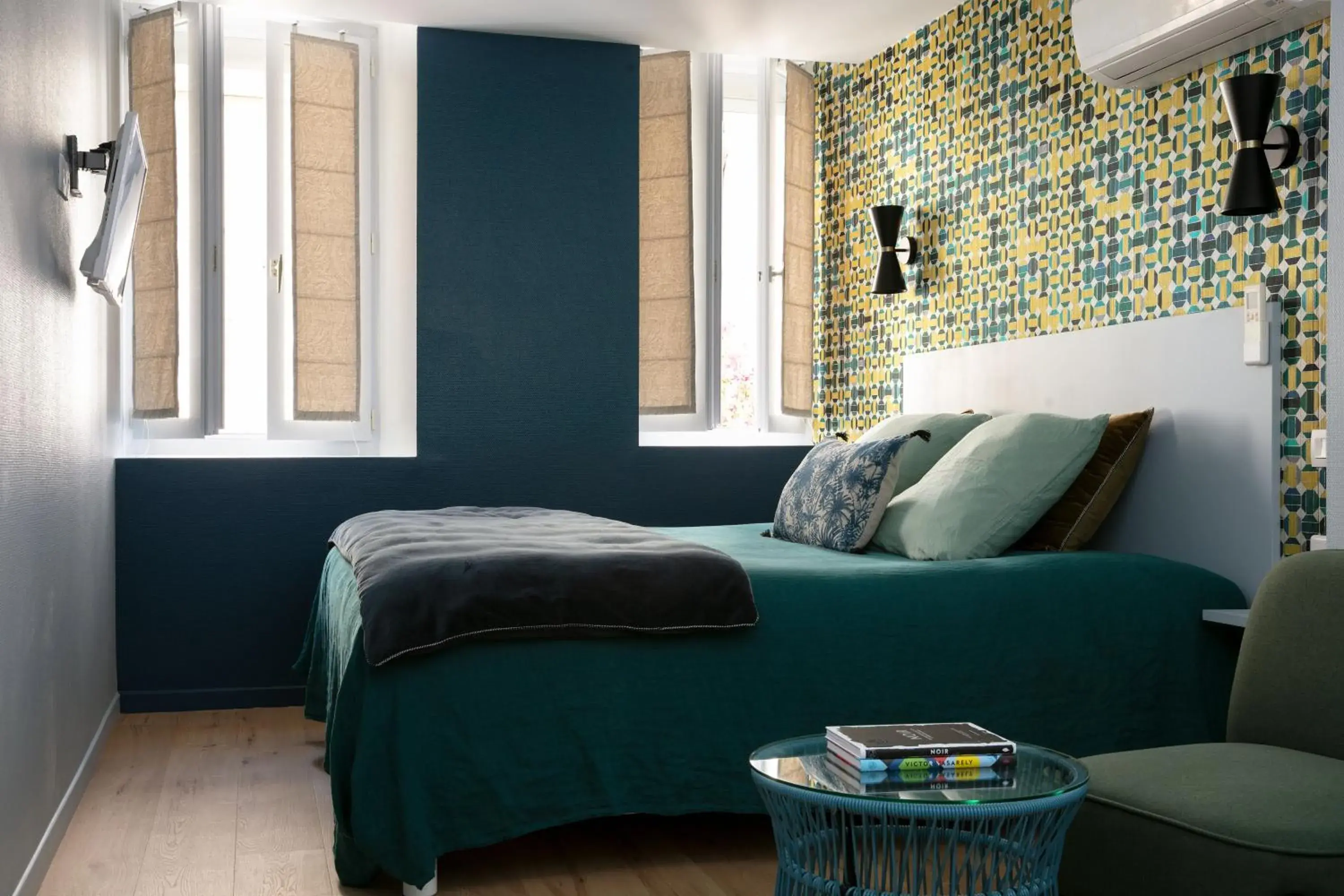 Un Hôtel En Ville Un Hôtel En Ville