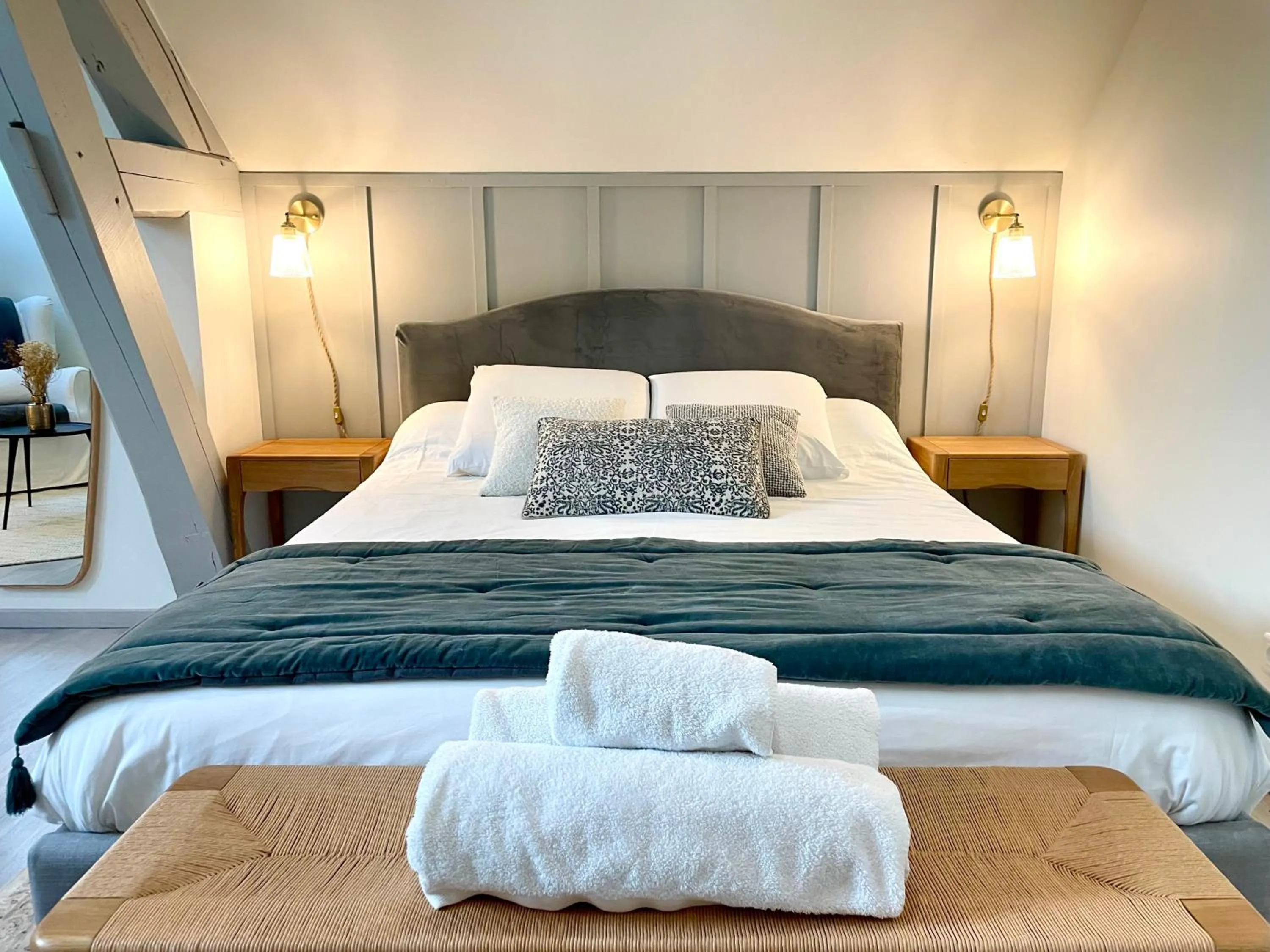 Bed in Villa de la Croix - Maison d'hôtes à 4 minutes de l'A26 avec parking