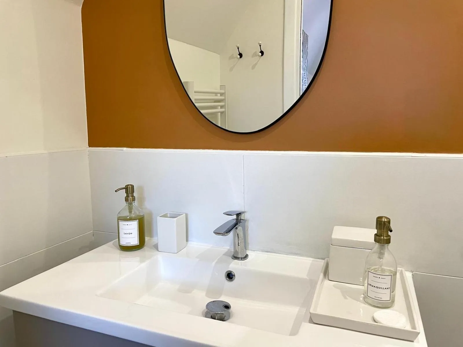 Bathroom in Villa de la Croix - Maison d'hôtes à 4 minutes de l'A26 avec parking