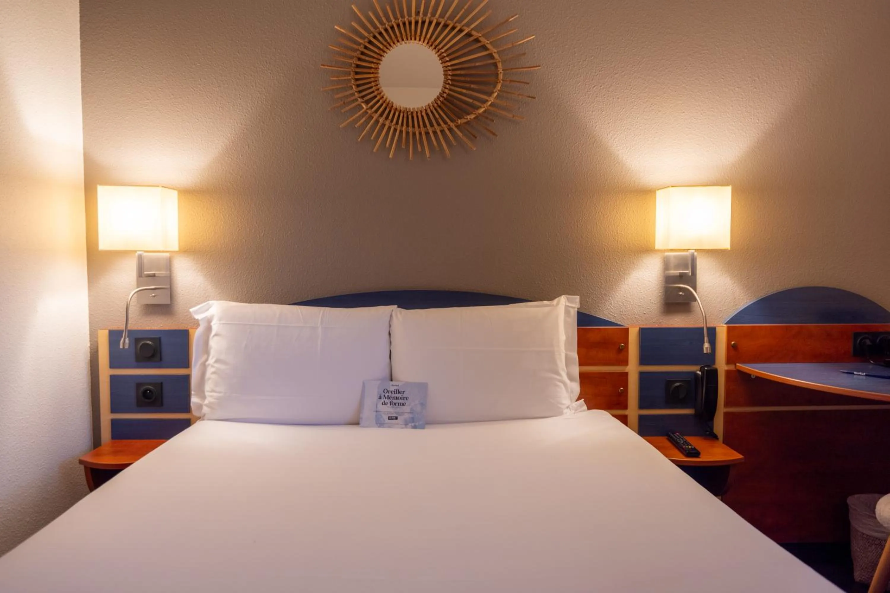 Photo of the whole room, Bed in KYRIAD BORDEAUX SUD - Villenave d'Ornon