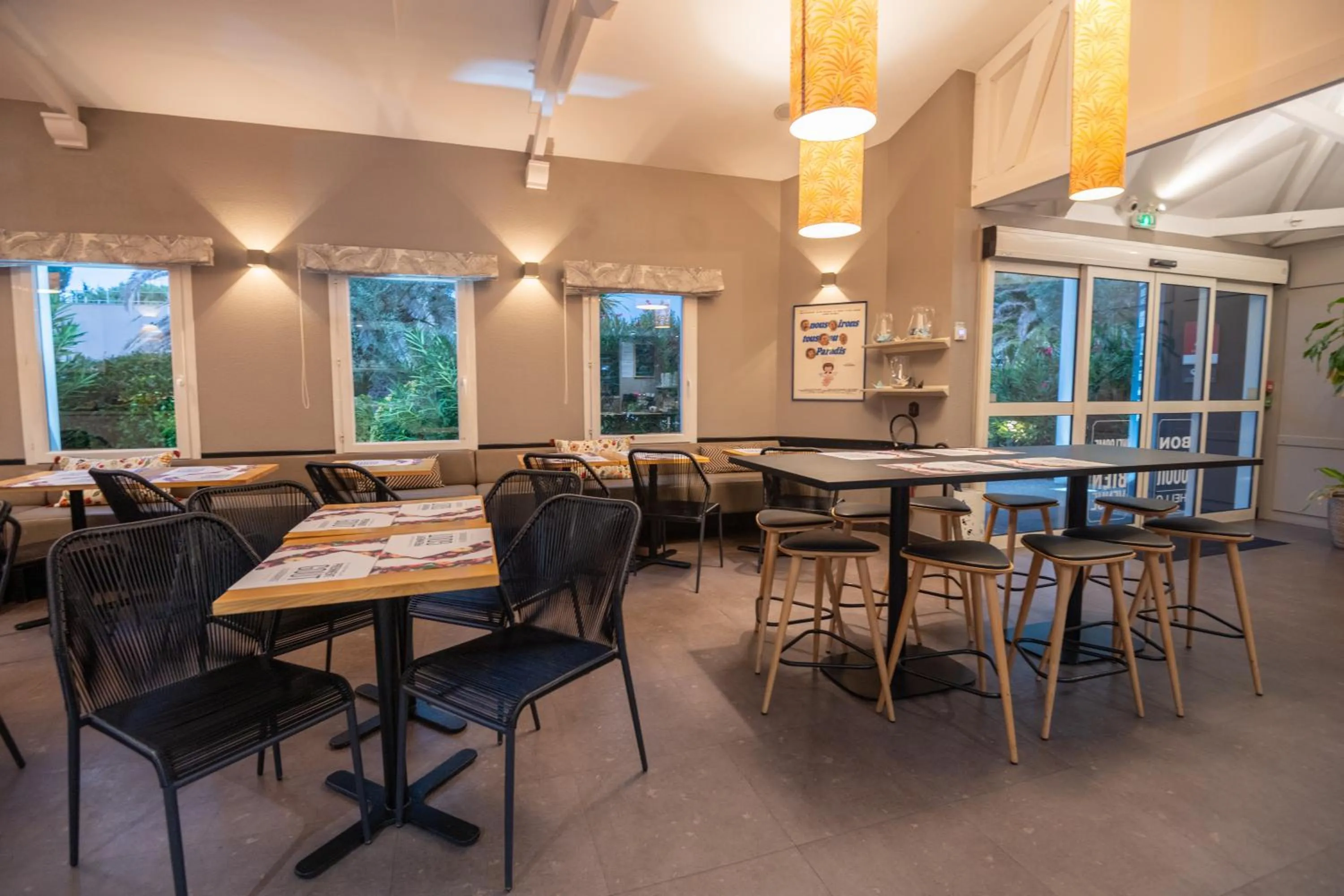 Buffet breakfast in KYRIAD BORDEAUX SUD - Villenave d'Ornon