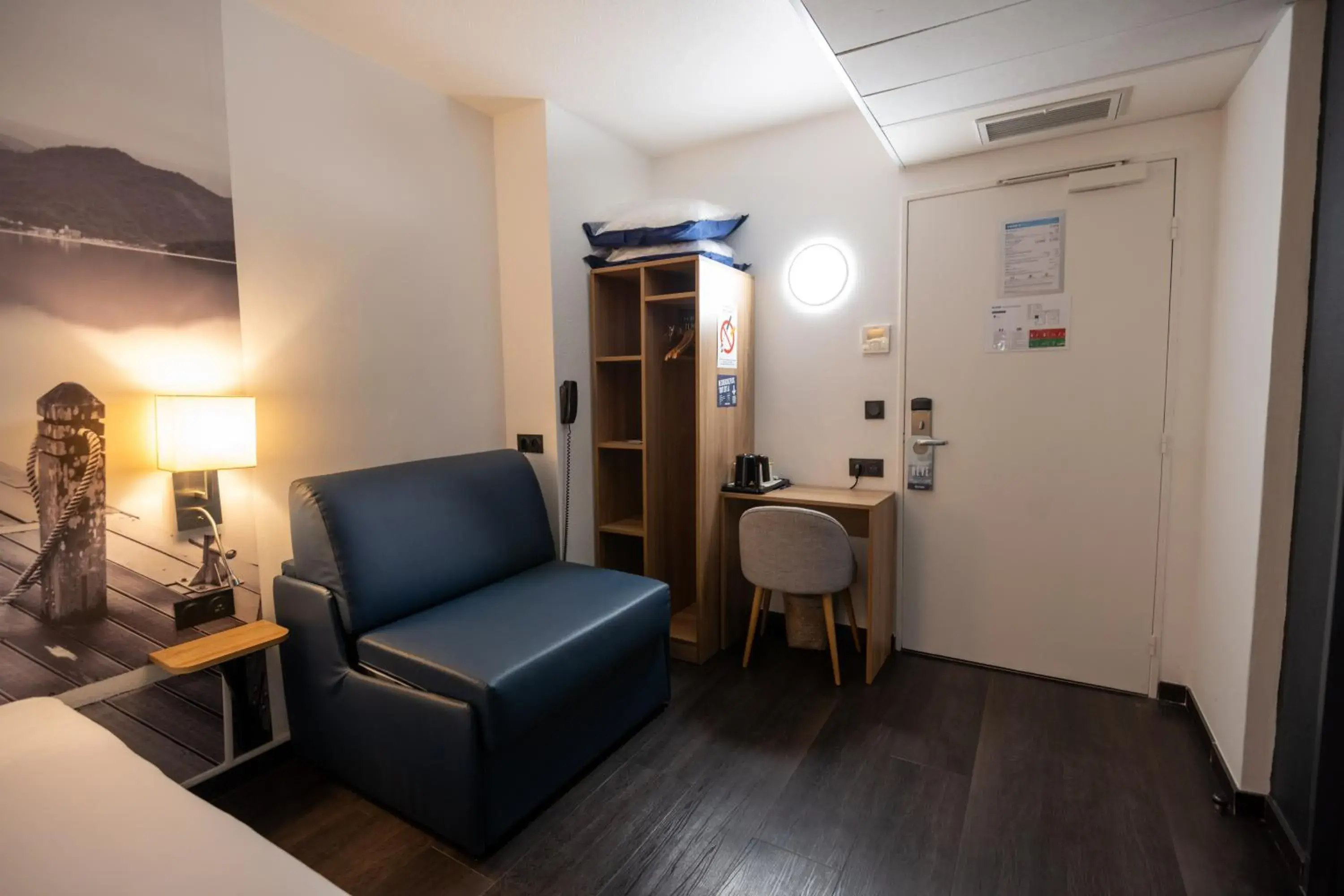 Photo of the whole room, Bed in KYRIAD BORDEAUX SUD - Villenave d'Ornon Photo of the whole room, Bed in KYRIAD BORDEAUX SUD - Villenave d'Ornon