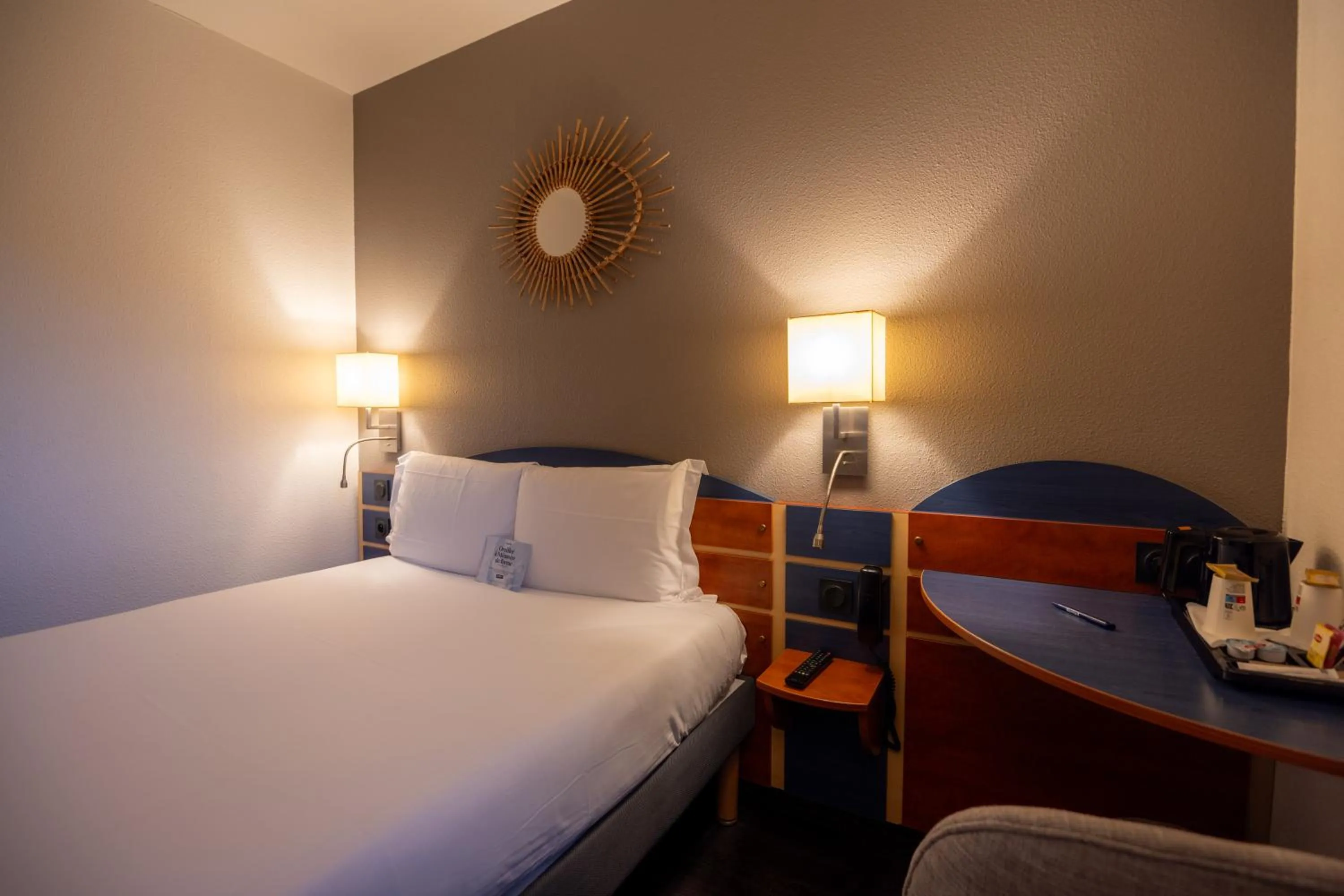 Photo of the whole room, Bed in KYRIAD BORDEAUX SUD - Villenave d'Ornon