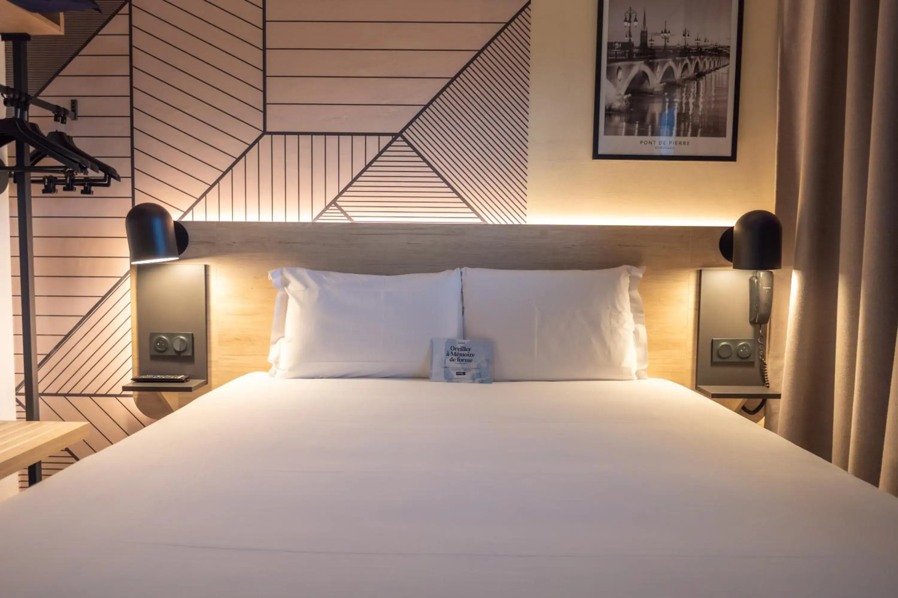 Bed in KYRIAD BORDEAUX SUD - Villenave d'Ornon Bed in KYRIAD BORDEAUX SUD - Villenave d'Ornon