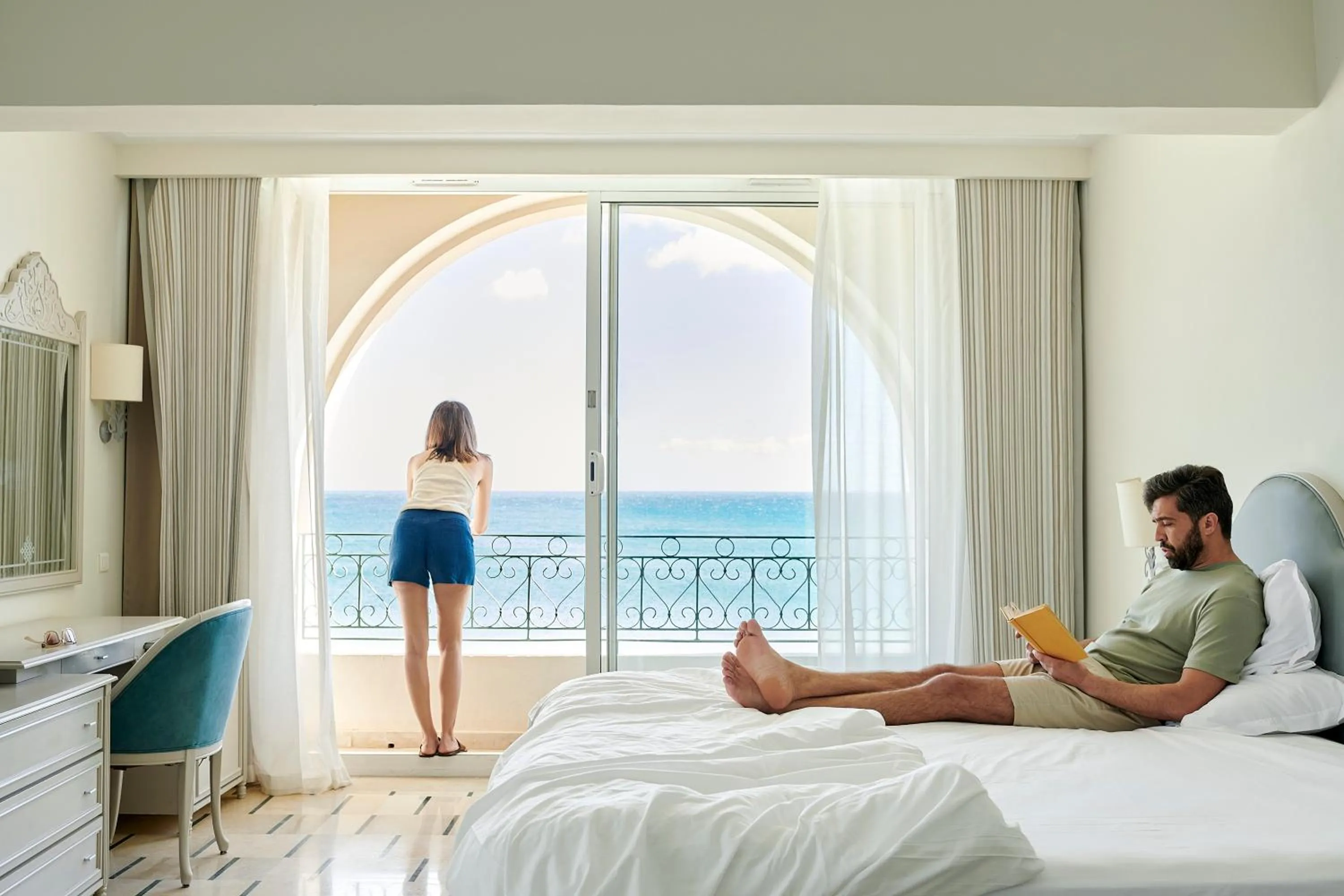 People, Bed in Iberostar Waves Averroes