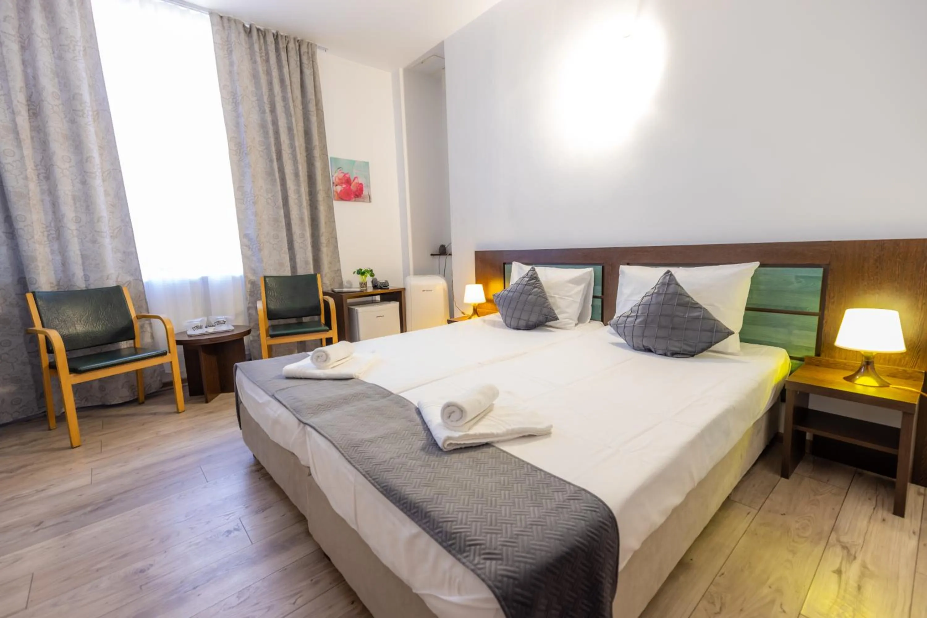 Photo of the whole room, Bed in Hotel Sir Lujerului