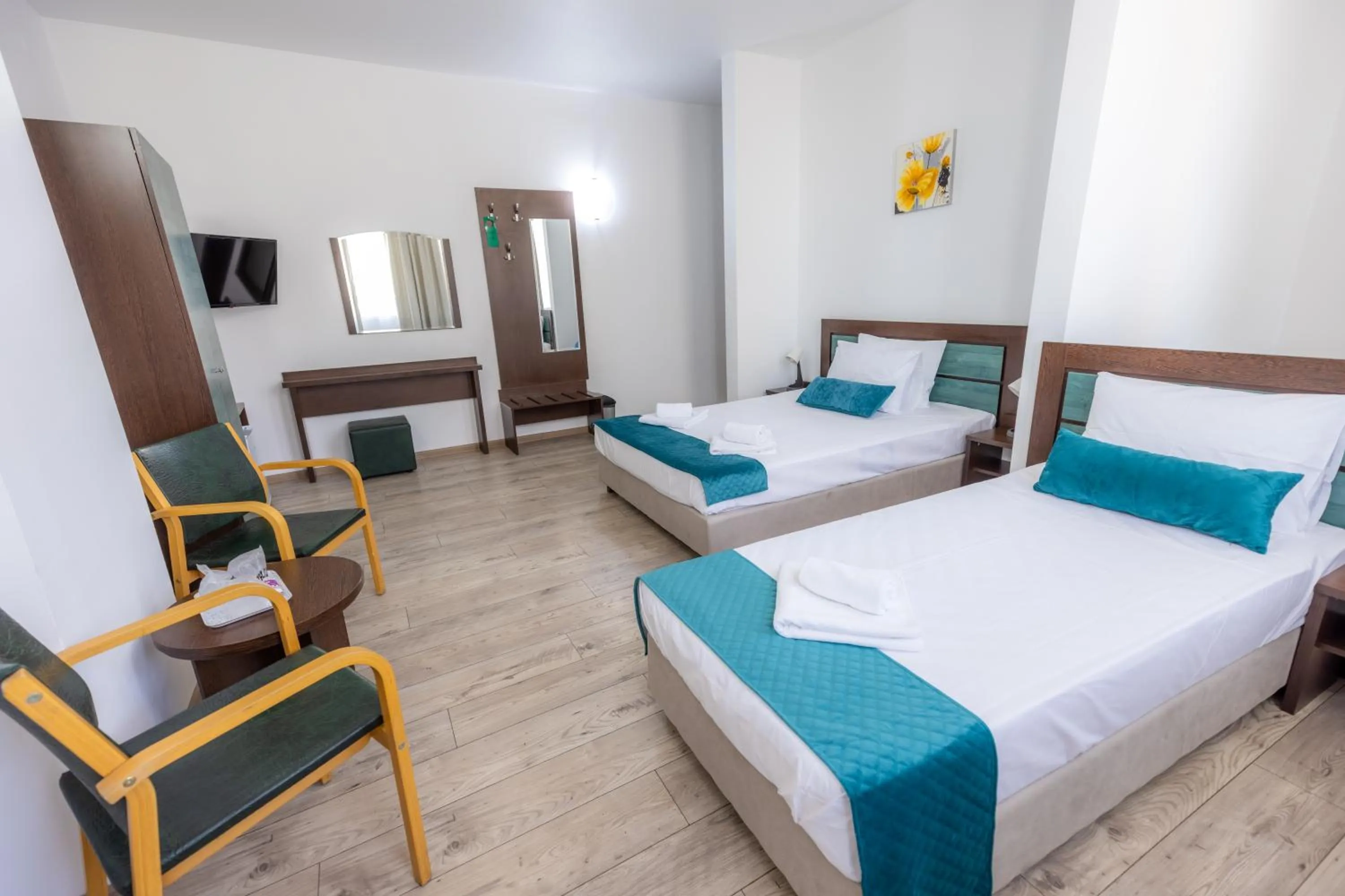 Bedroom, Bed in Hotel Sir Lujerului