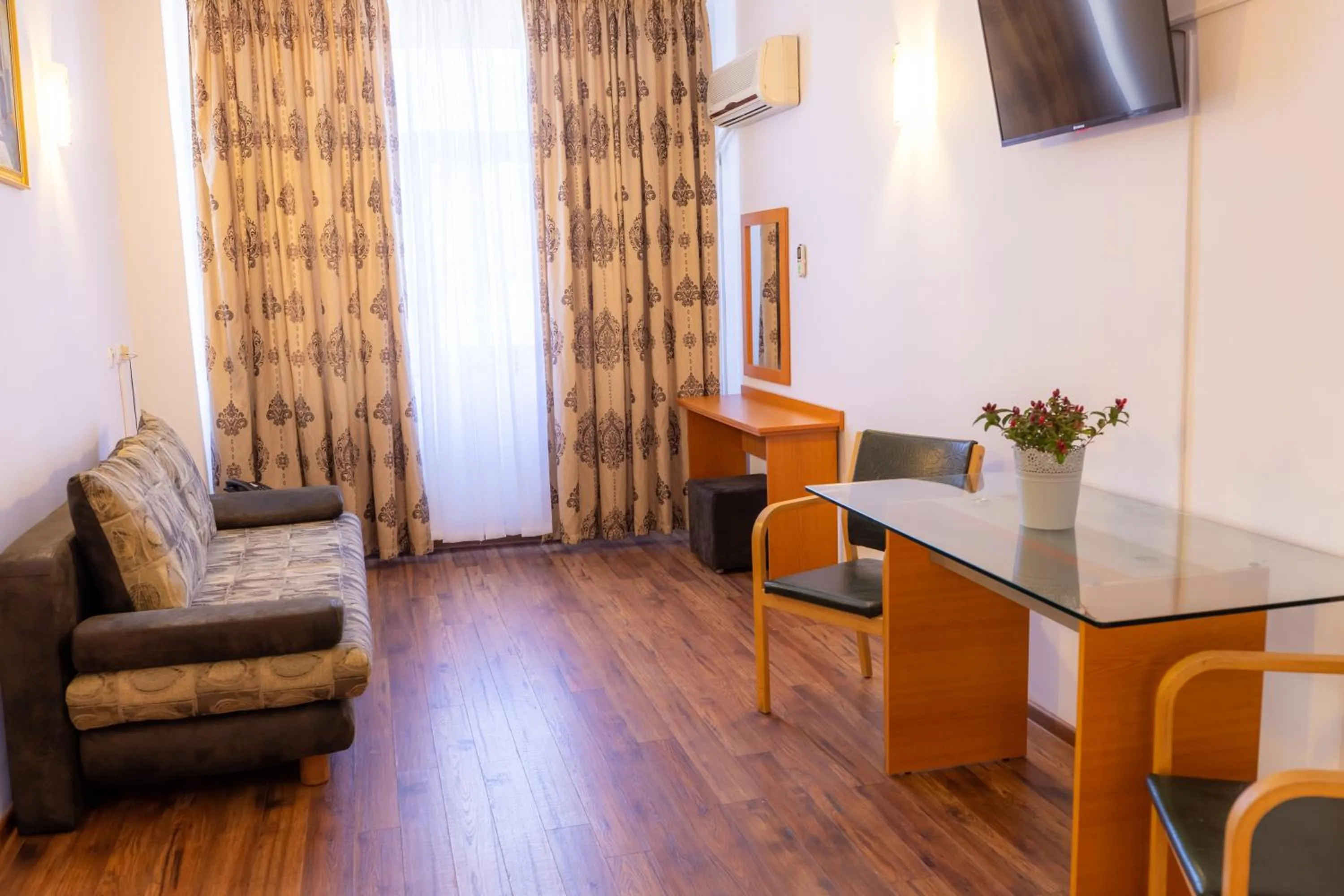 Living room in Hotel Sir Lujerului