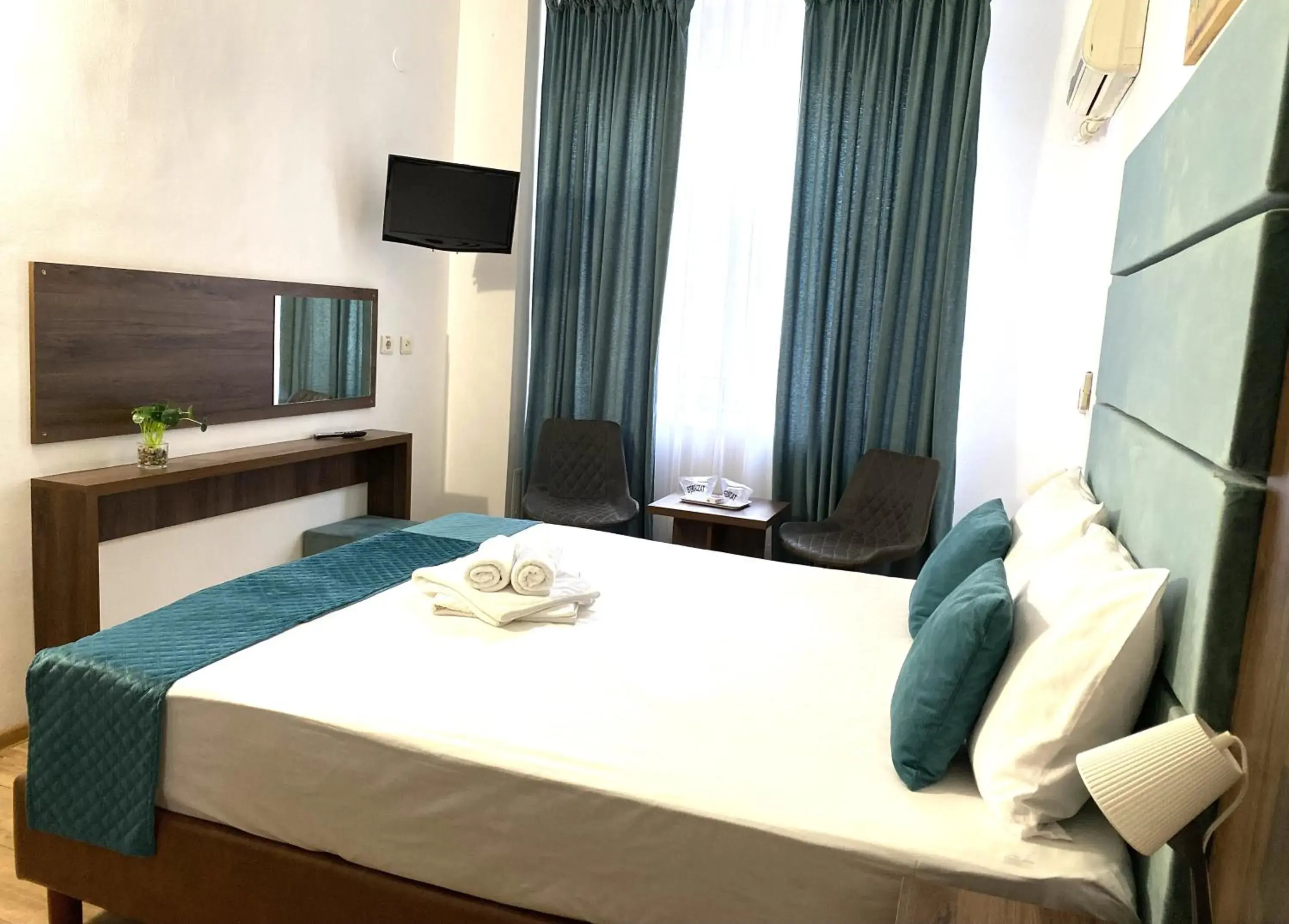 Photo of the whole room, Bed in Hotel Sir Lujerului Photo of the whole room, Bed in Hotel Sir Lujerului