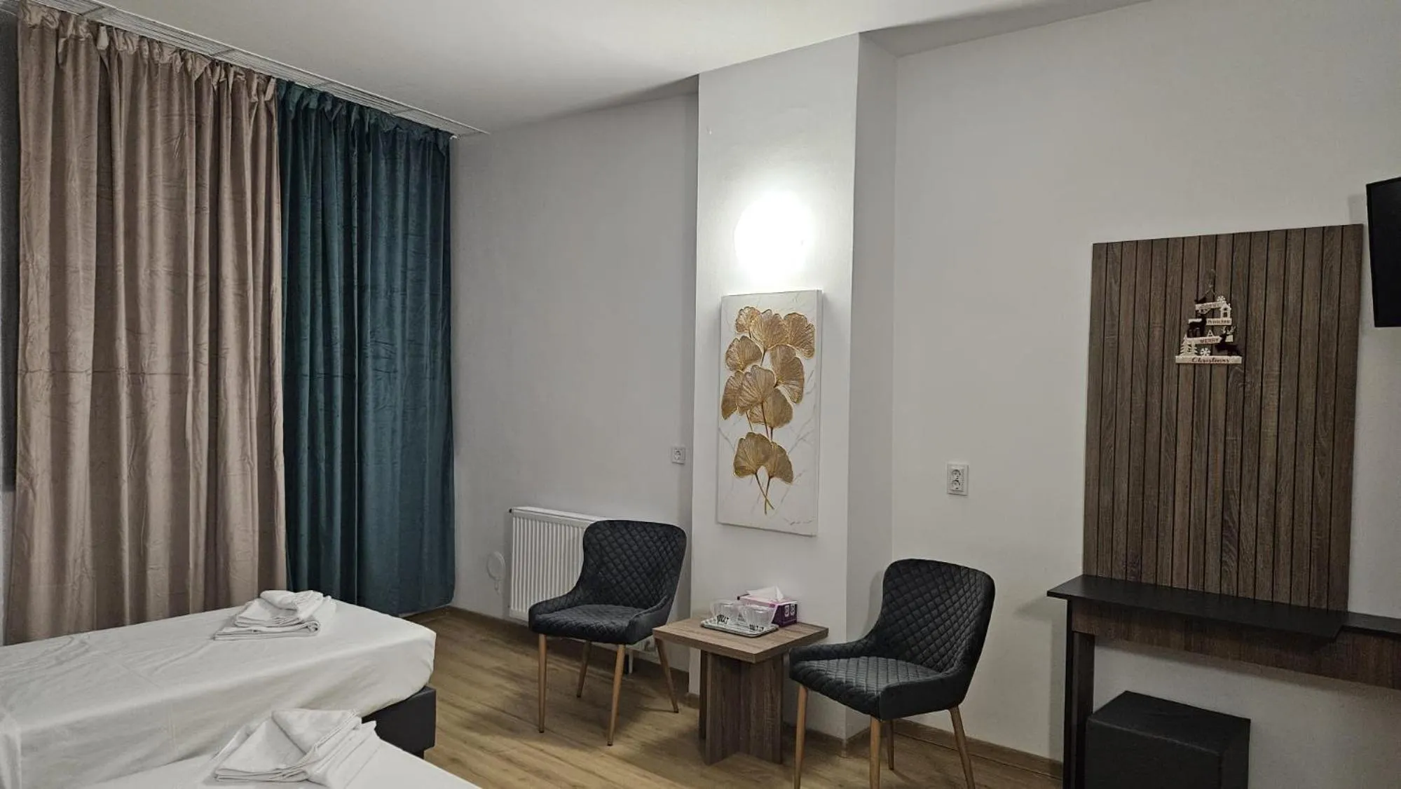 Photo of the whole room, Bed in Hotel Sir Lujerului