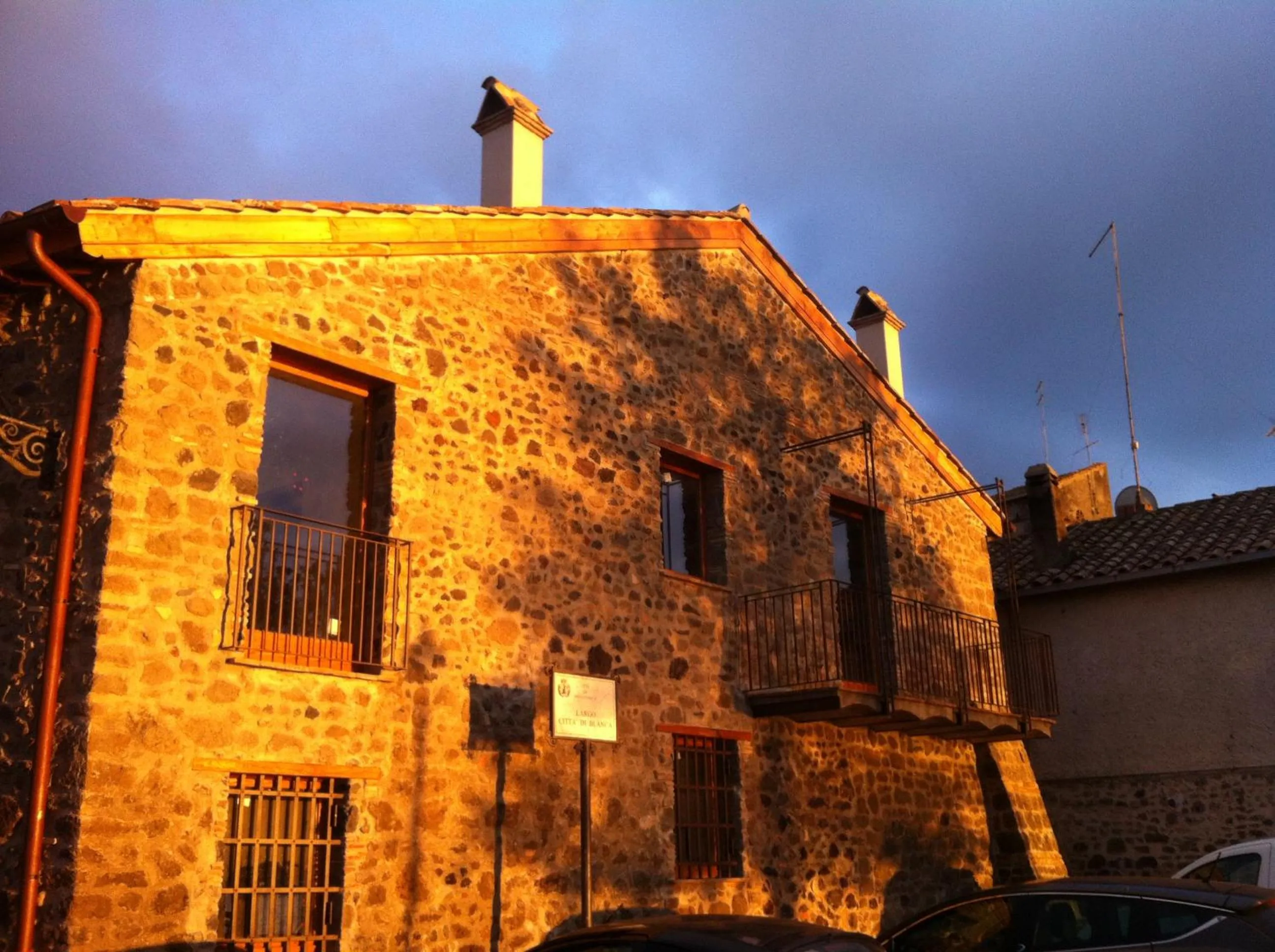 Property building in Al Vicolo dei Pescatori