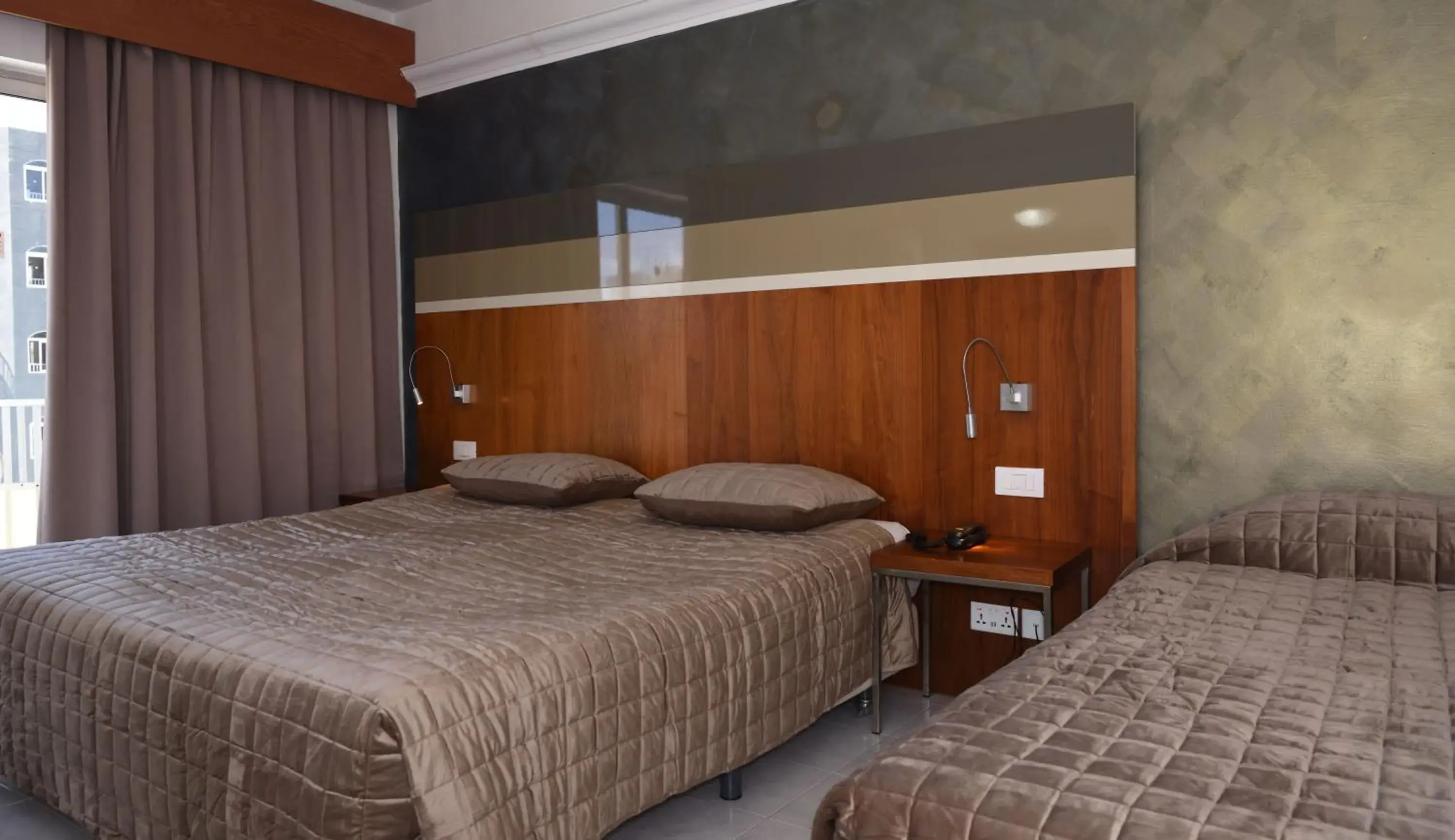 Bedroom, Bed in Topaz Hotel Bedroom, Bed in Topaz Hotel