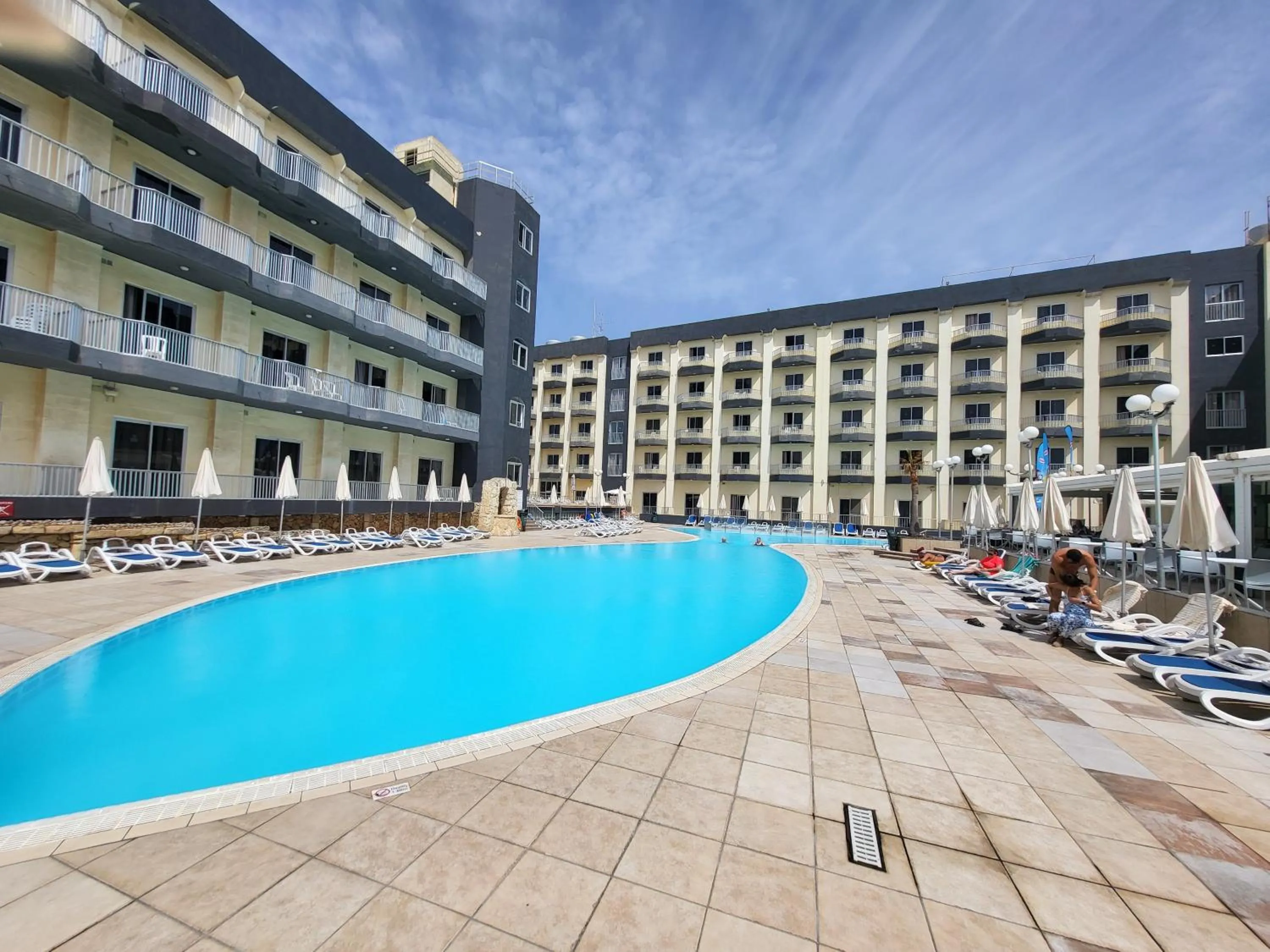 Swimming pool in Topaz Hotel