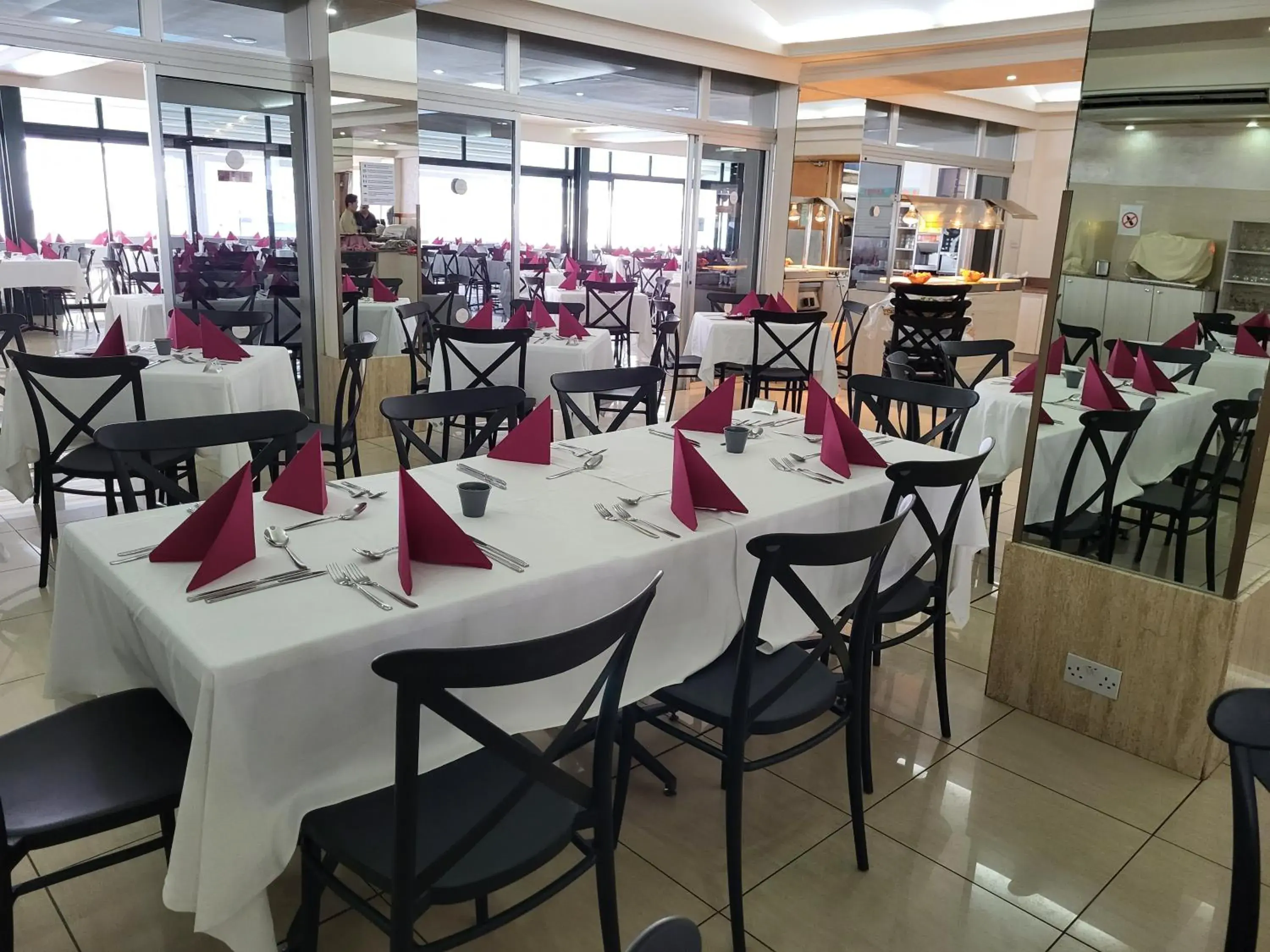 Restaurant/places to eat in Topaz Hotel Restaurant/places to eat in Topaz Hotel