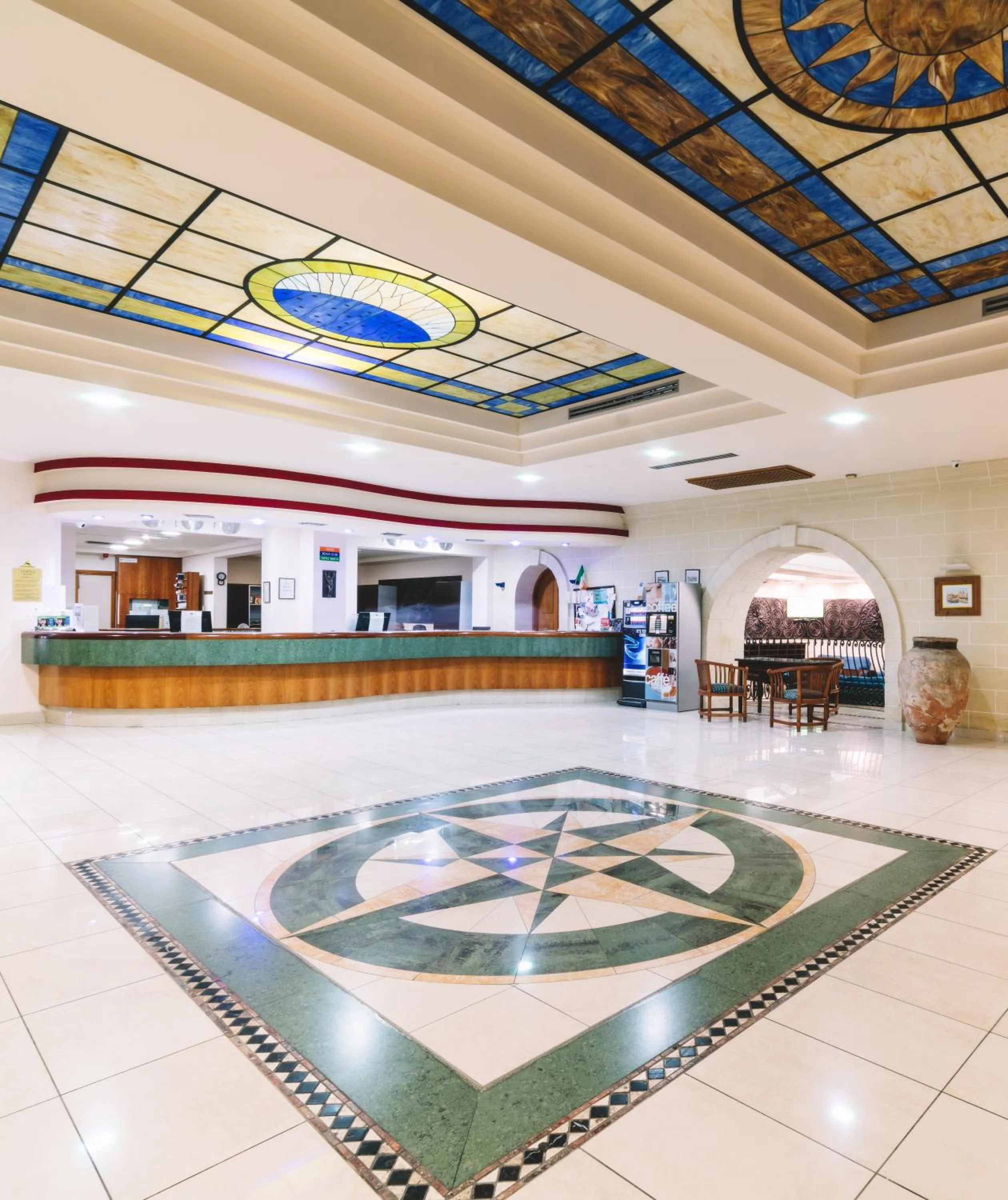Lobby or reception in Topaz Hotel