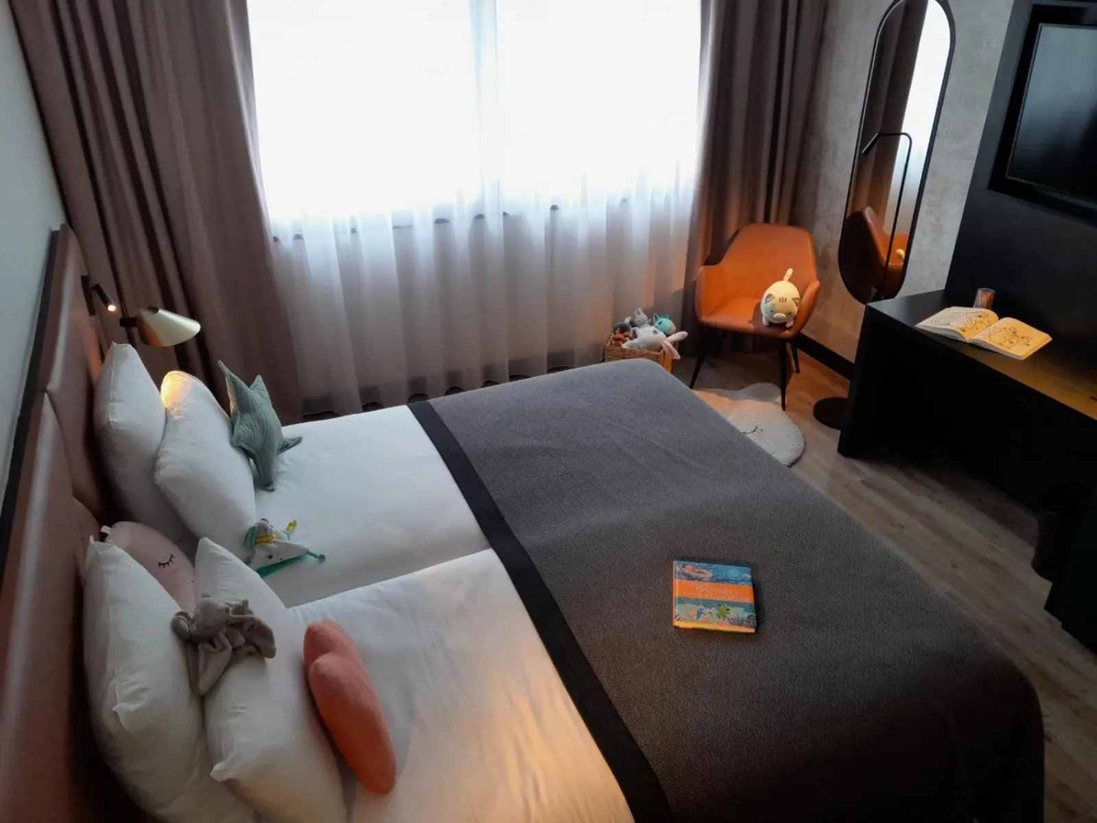 Bed in Appart'City Collection Genève Aéroport - Ferney Voltaire