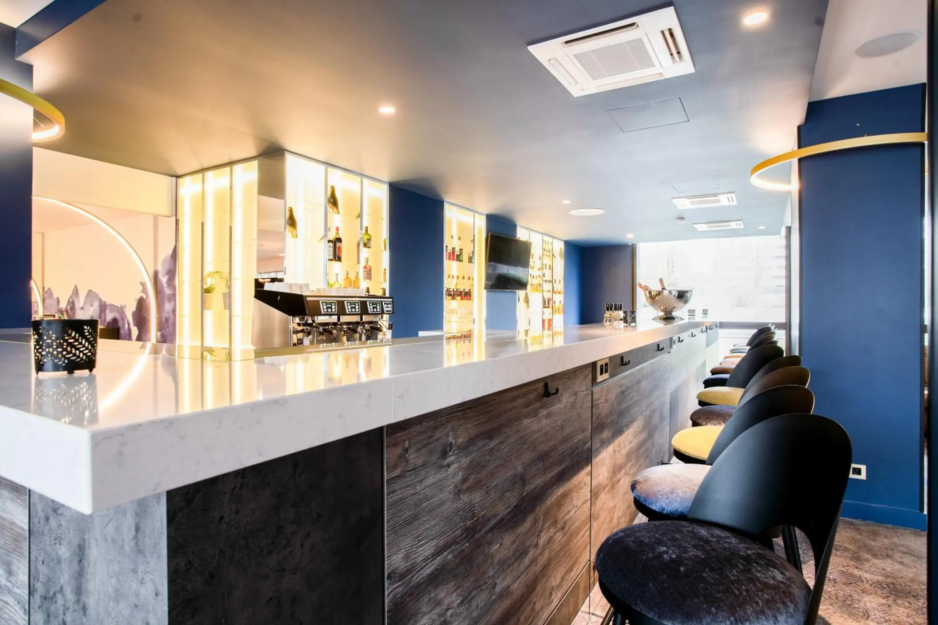 Lounge or bar in Appart'City Collection Genève Aéroport - Ferney Voltaire Lounge or bar in Appart'City Collection Genève Aéroport - Ferney Voltaire