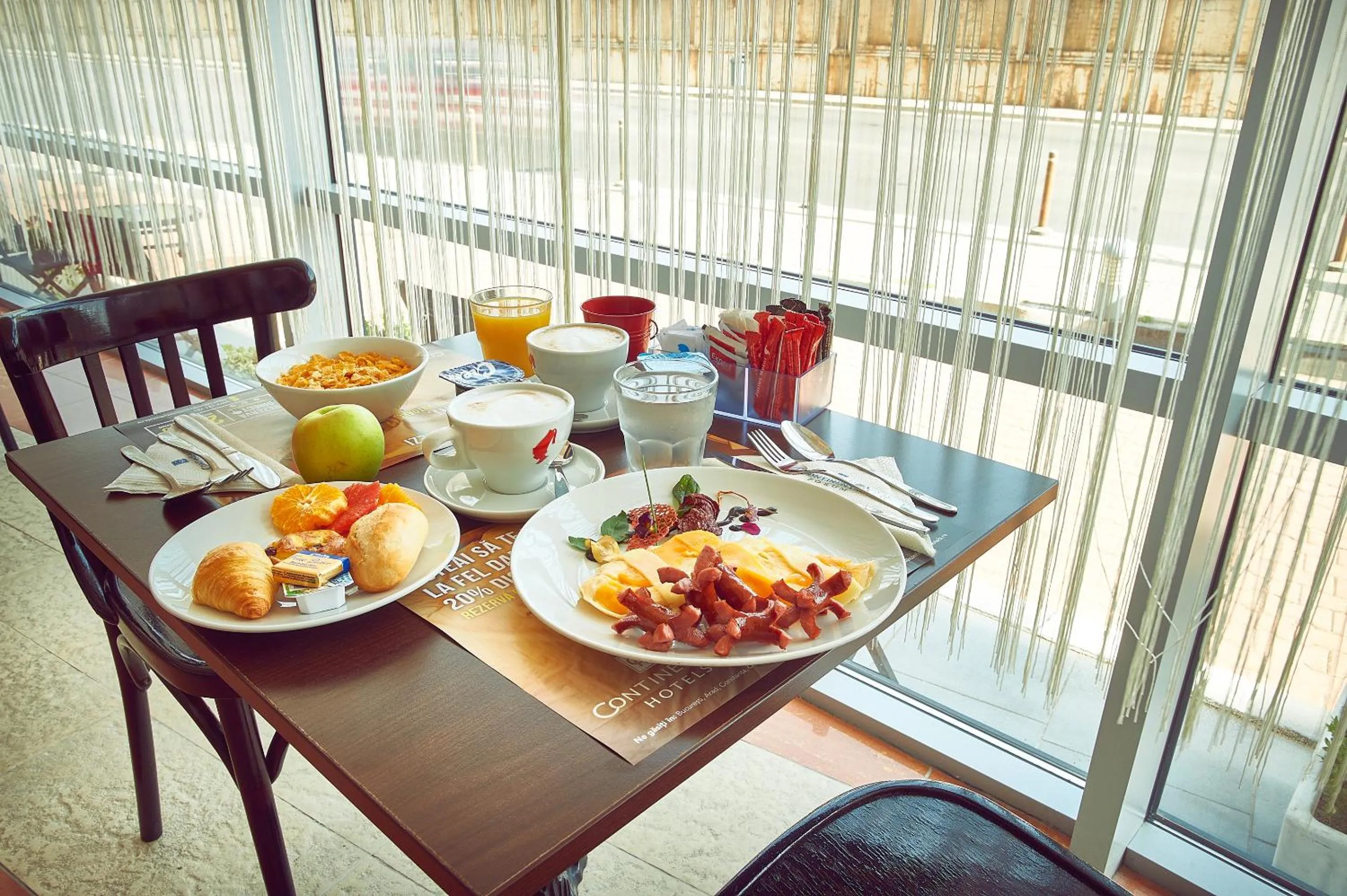 Restaurant/places to eat in Continental Forum Bucuresti Palatul Parlamentului