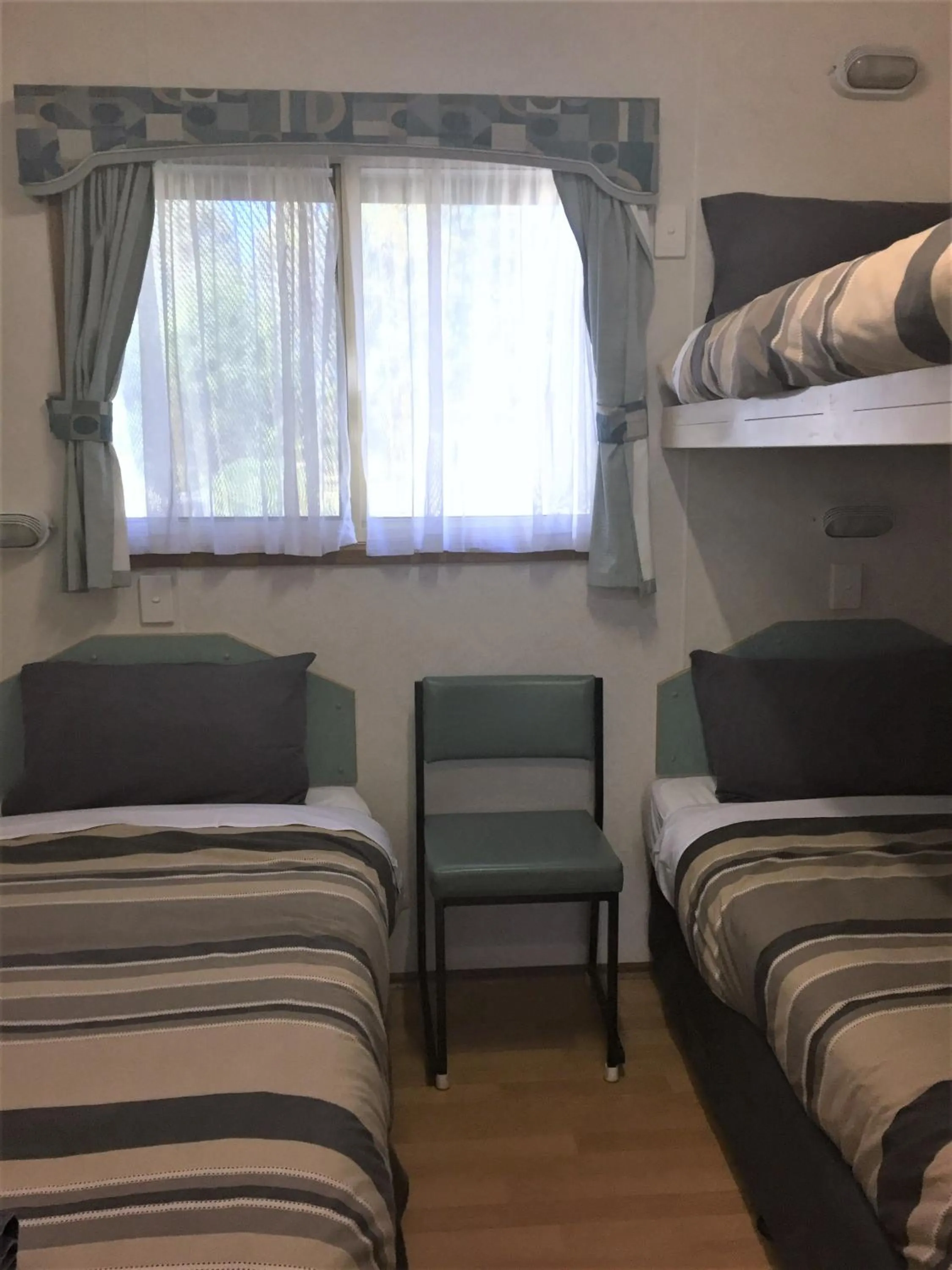 Bedroom, Bed in Junee Tourist Park