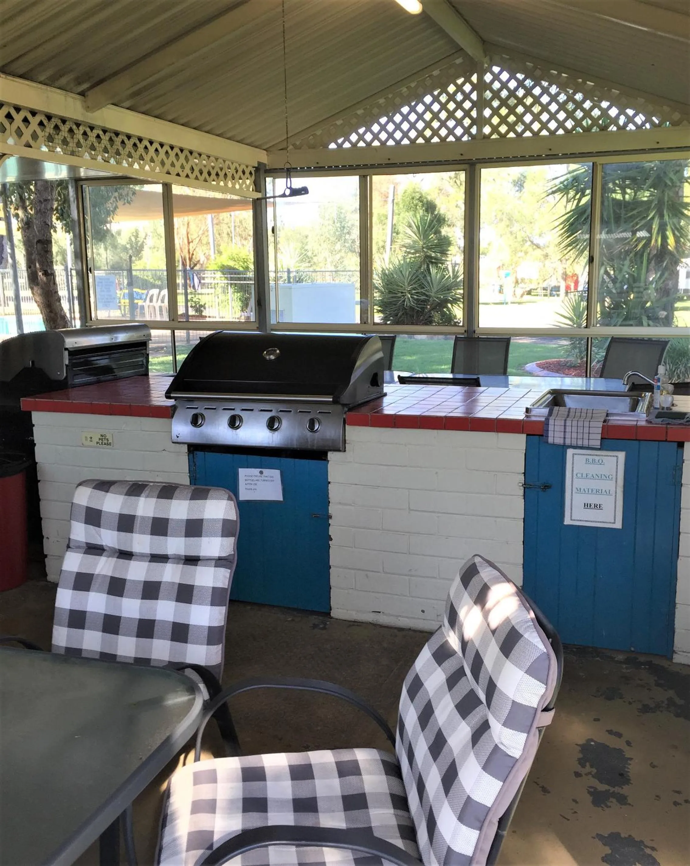 BBQ facilities in Junee Tourist Park