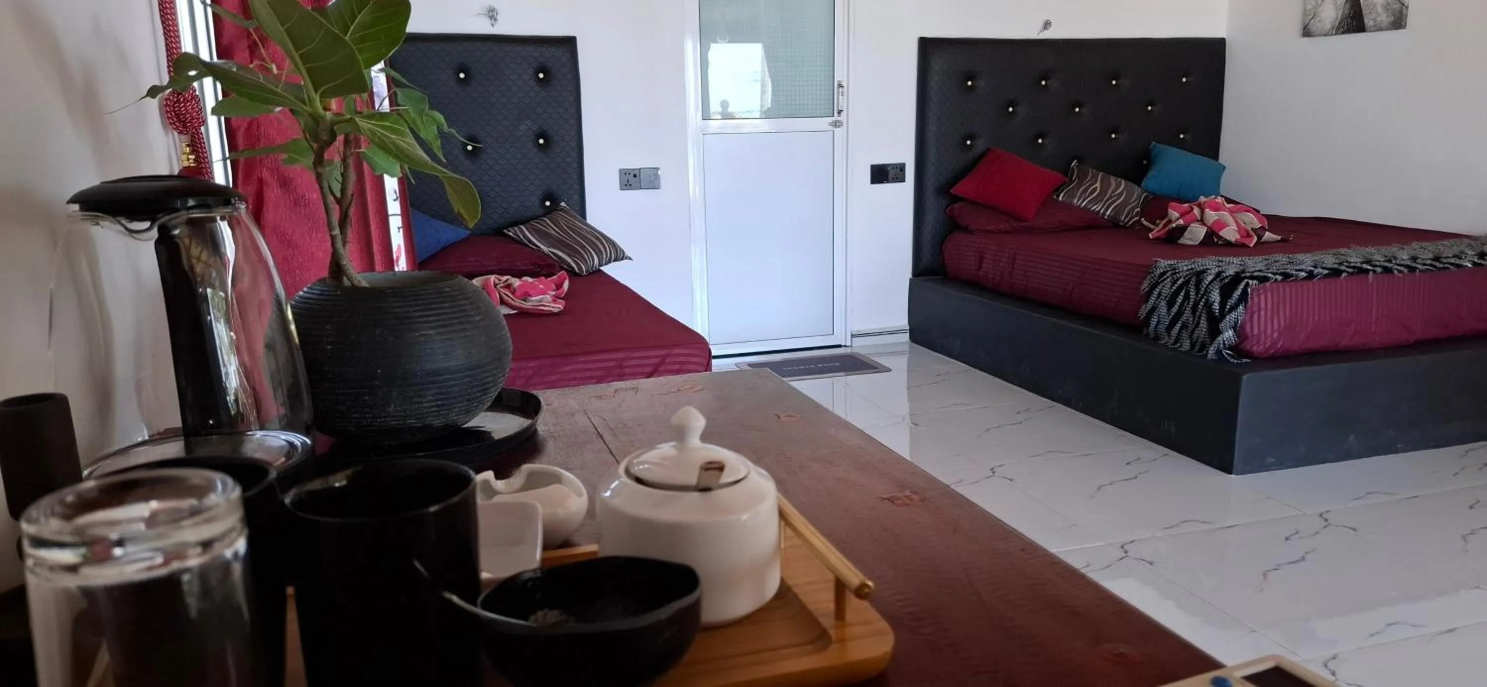 Deluxe Triple Room with Sea View in Hotel Angel Inn Beach
