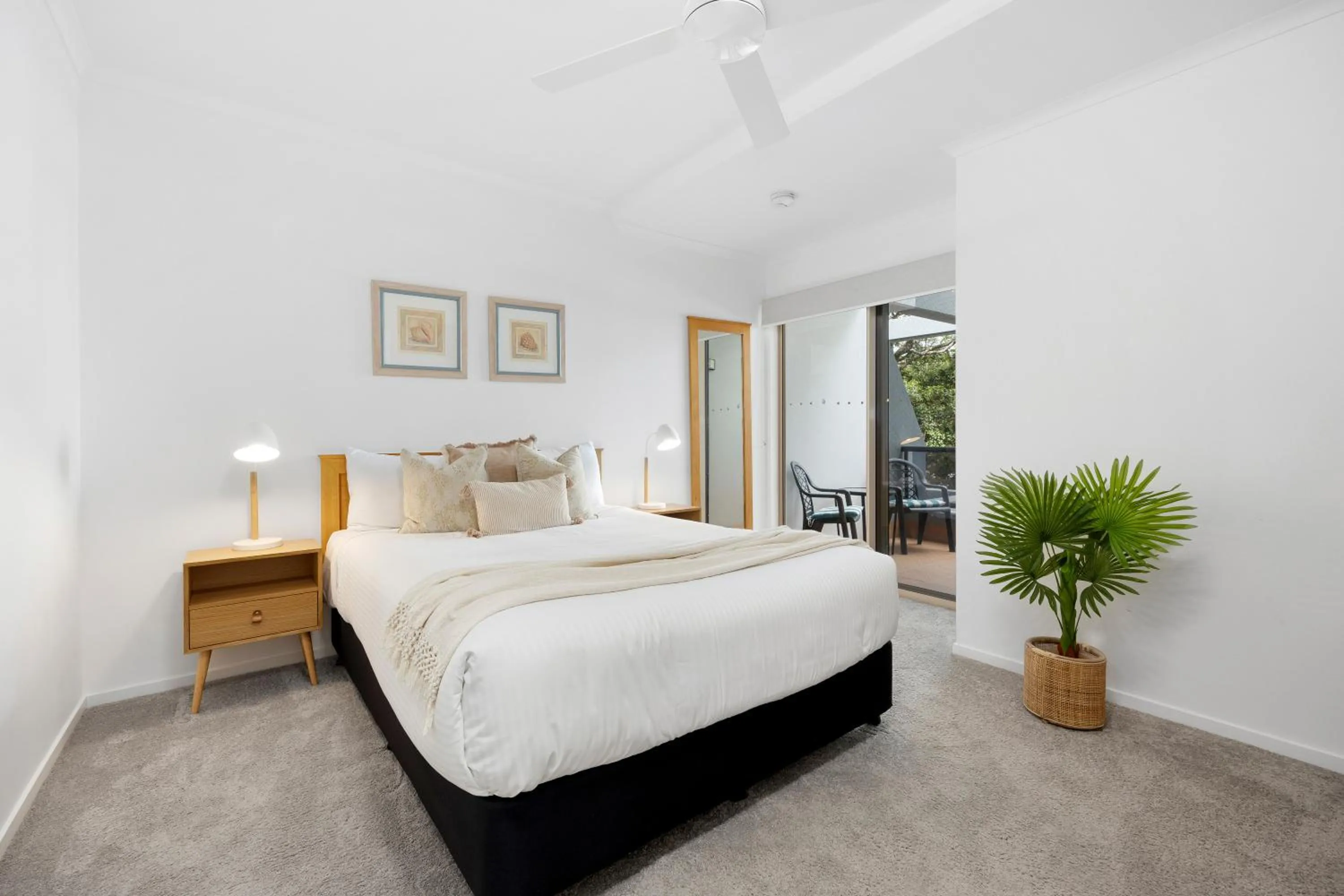 Balcony/Terrace, Bed in Como Noosa