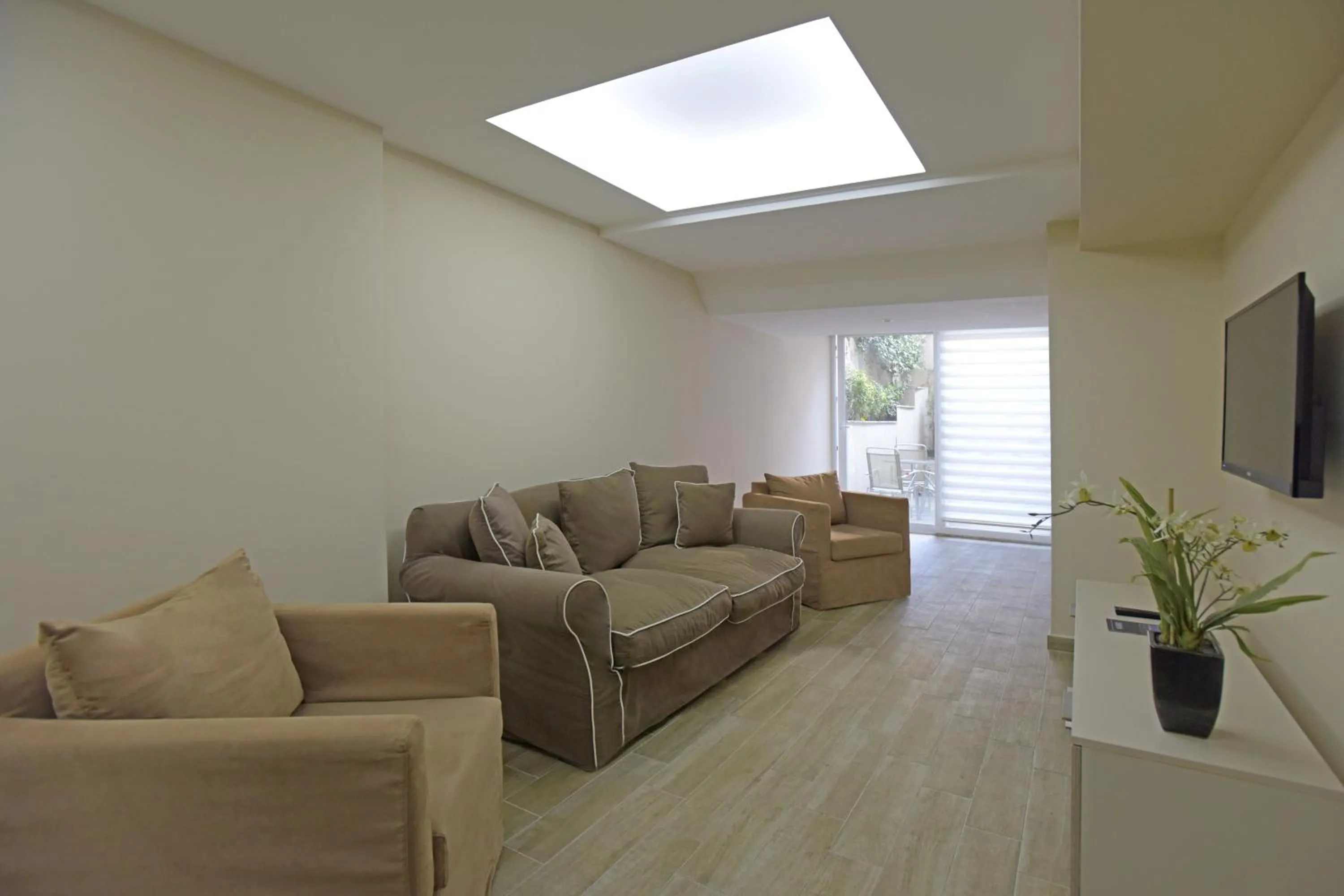 Communal lounge/ TV room in Cheya Sisli BNB Medical & Business City Center Tesvikiye Suites and Apartments