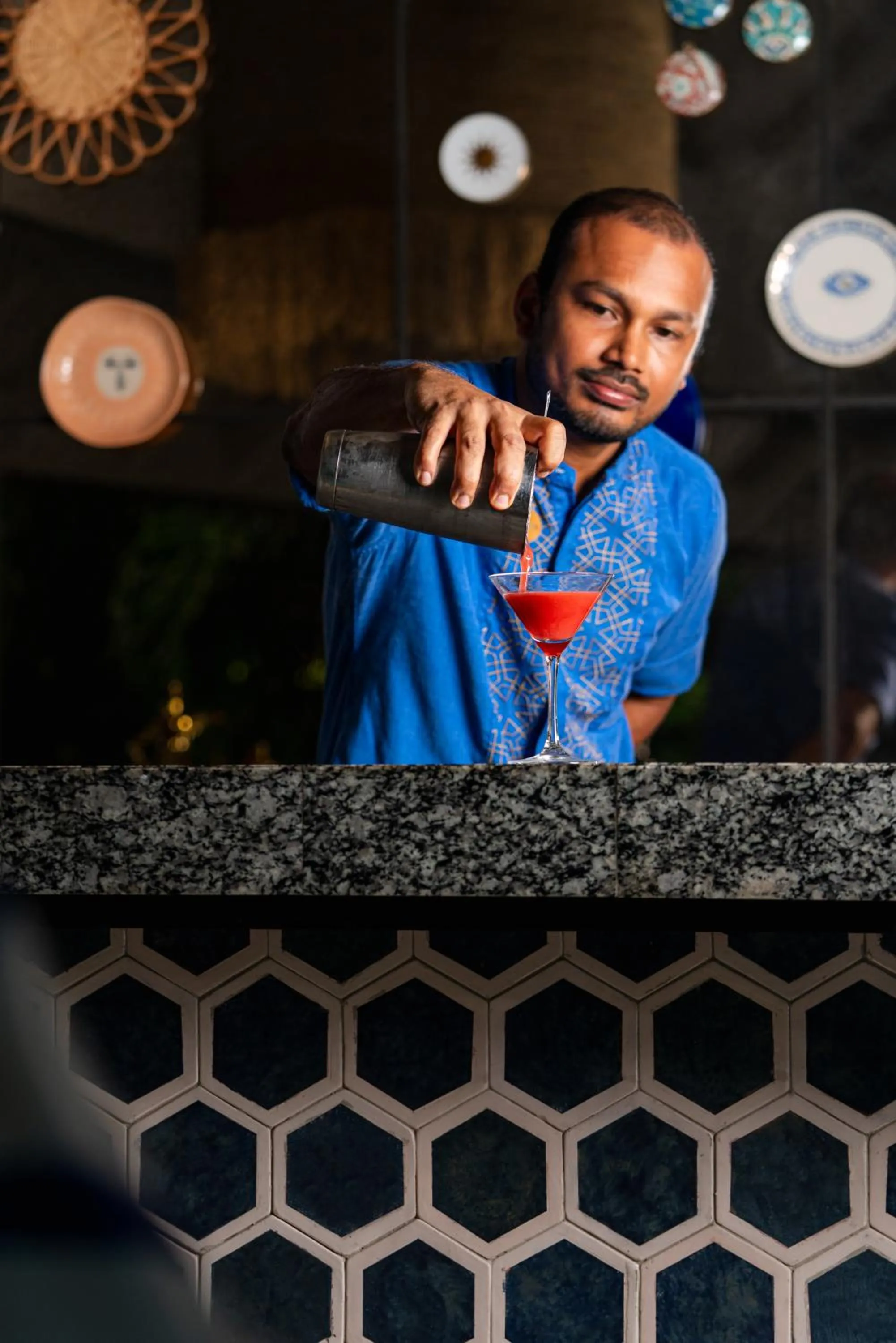 Lounge or bar in Finolhu, A Seaside Collection Resort, a Member of Design Hotels