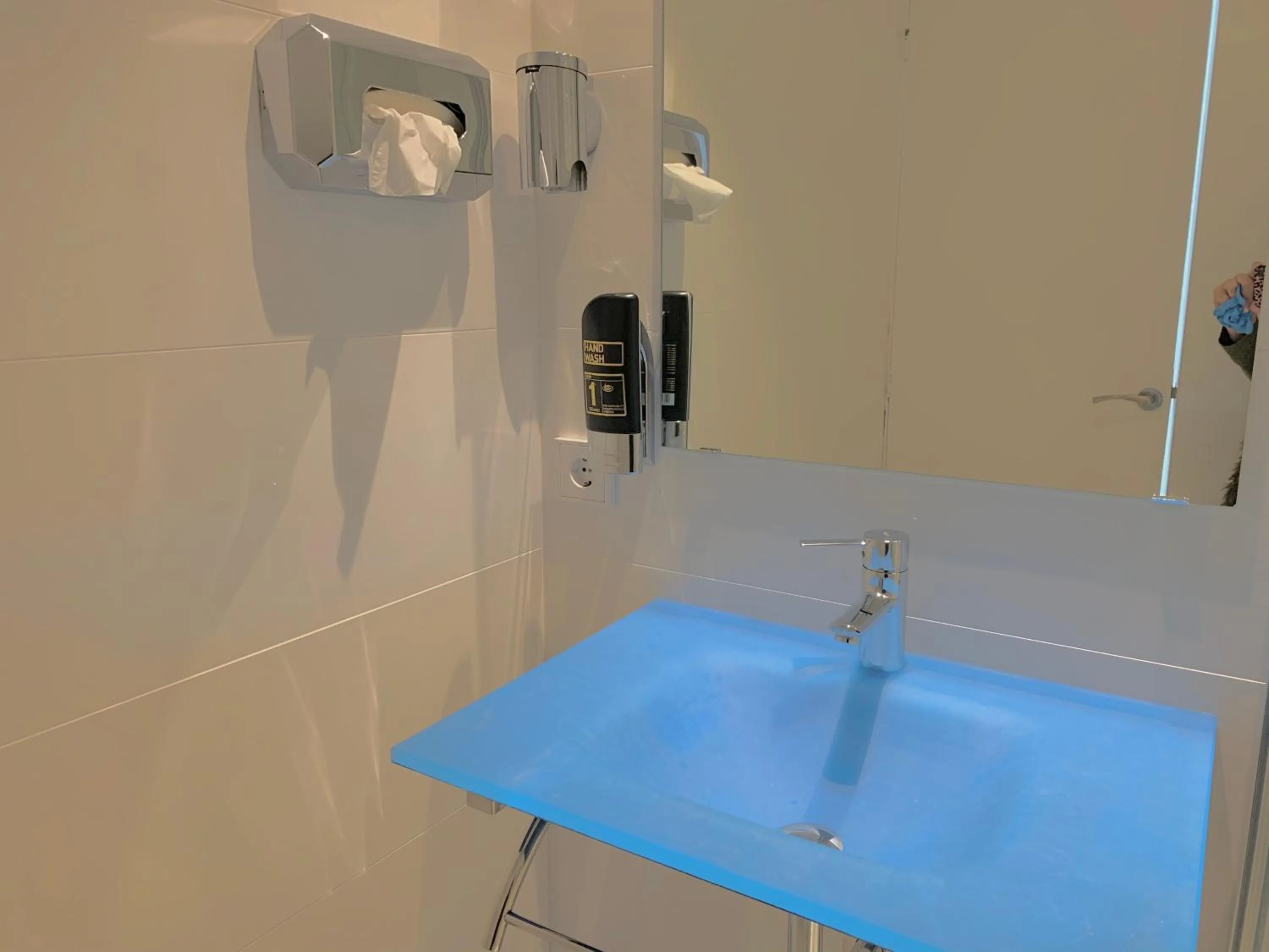 Shower in Hotel Miramar