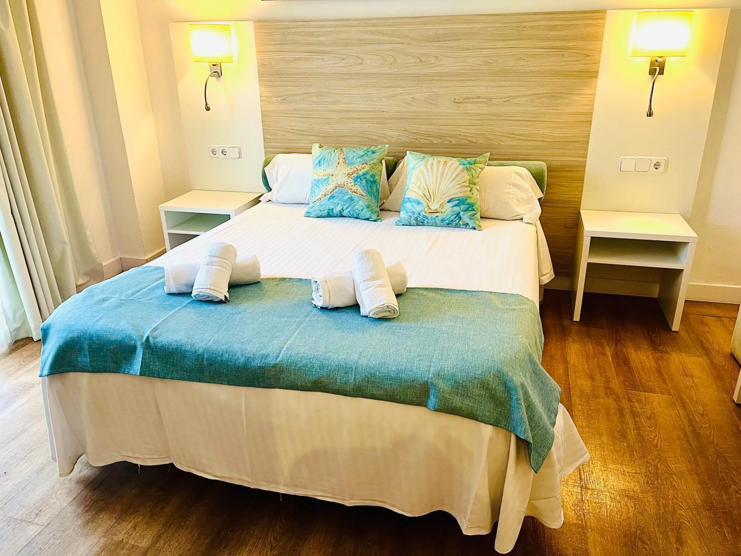 Bed in Hotel Miramar