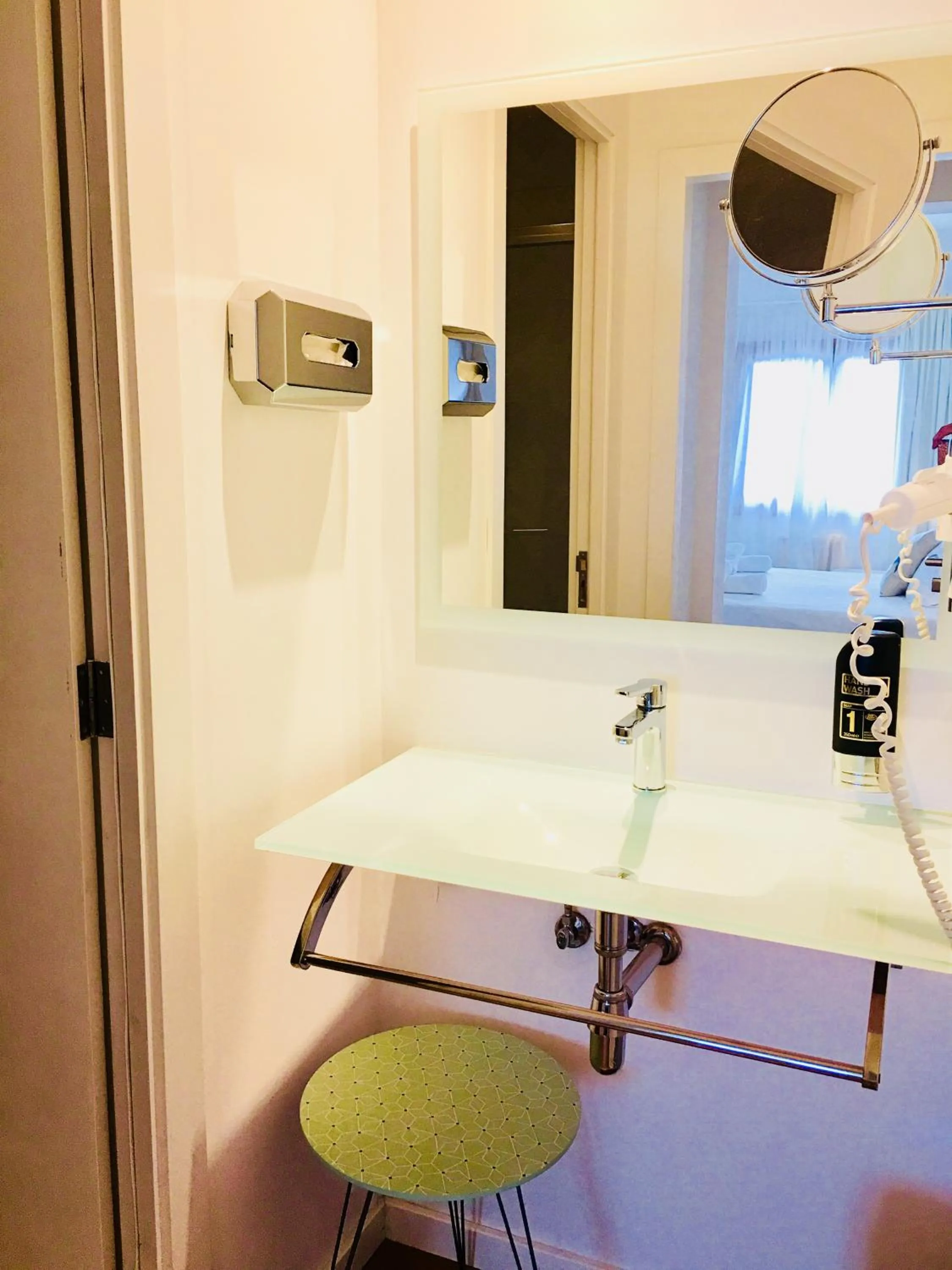 Bathroom in Hotel Miramar