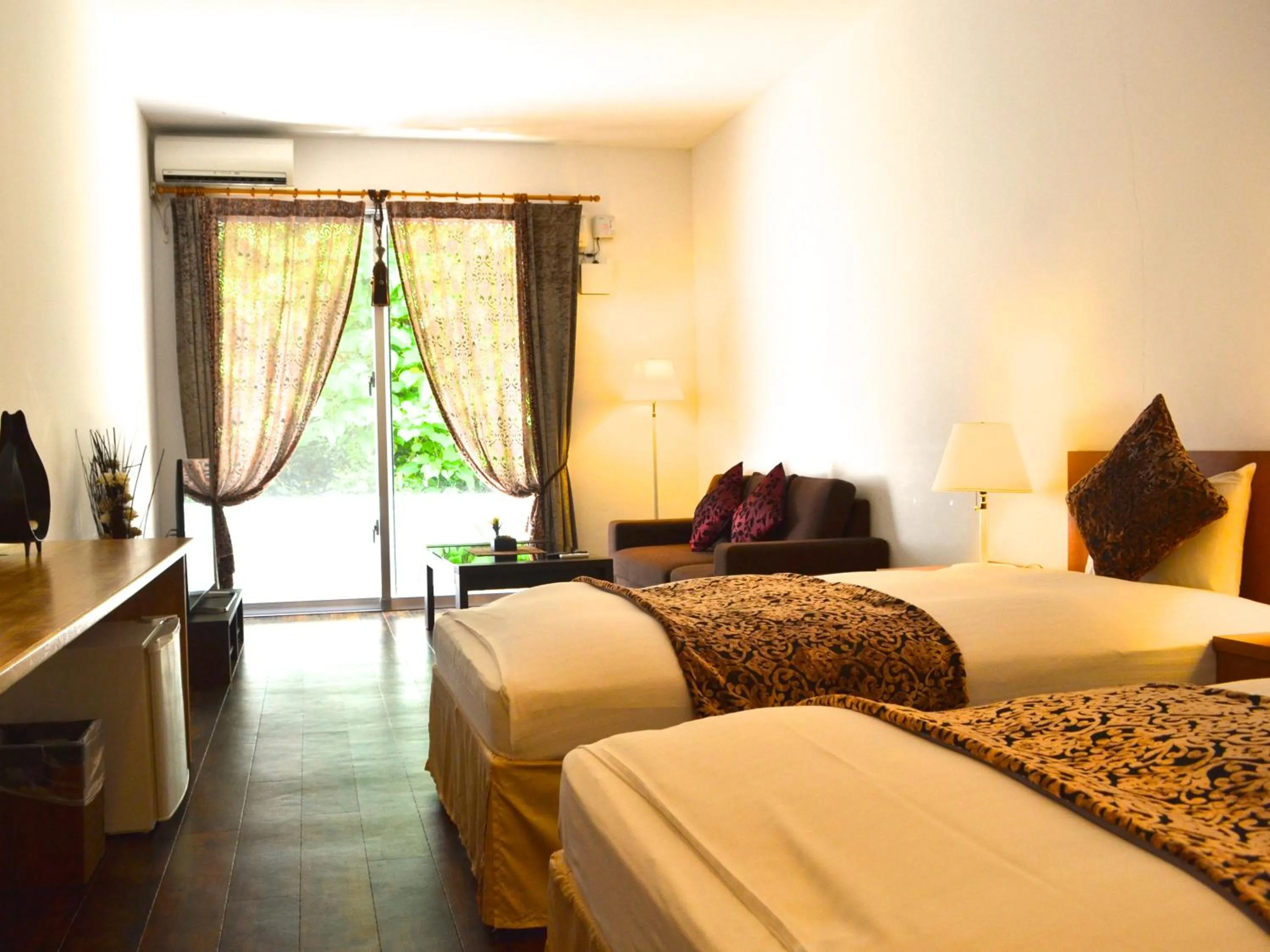 Photo of the whole room, Bed in Nata Beach Villa
