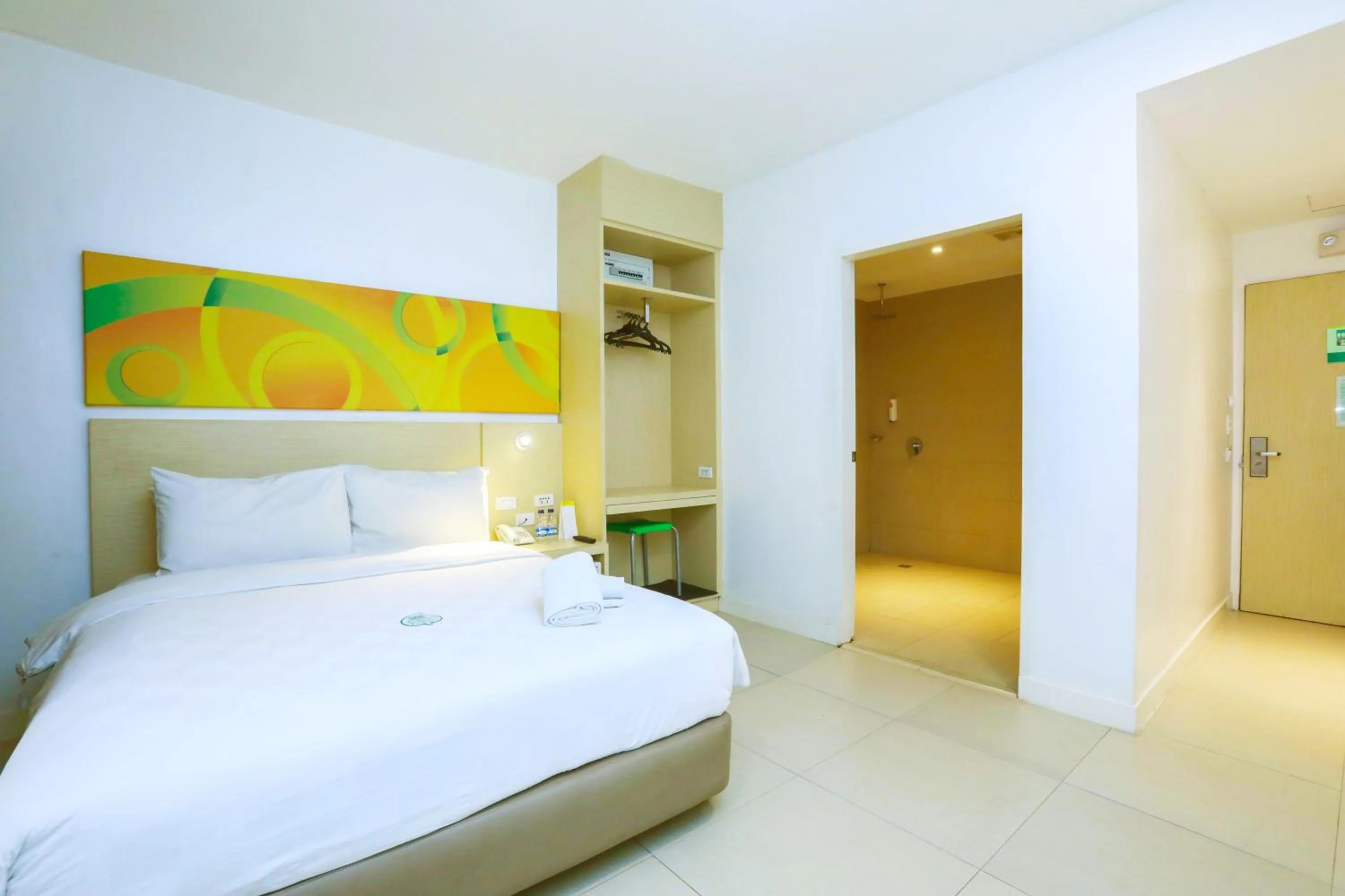 Bed in Go Hotels Manila Airport Road